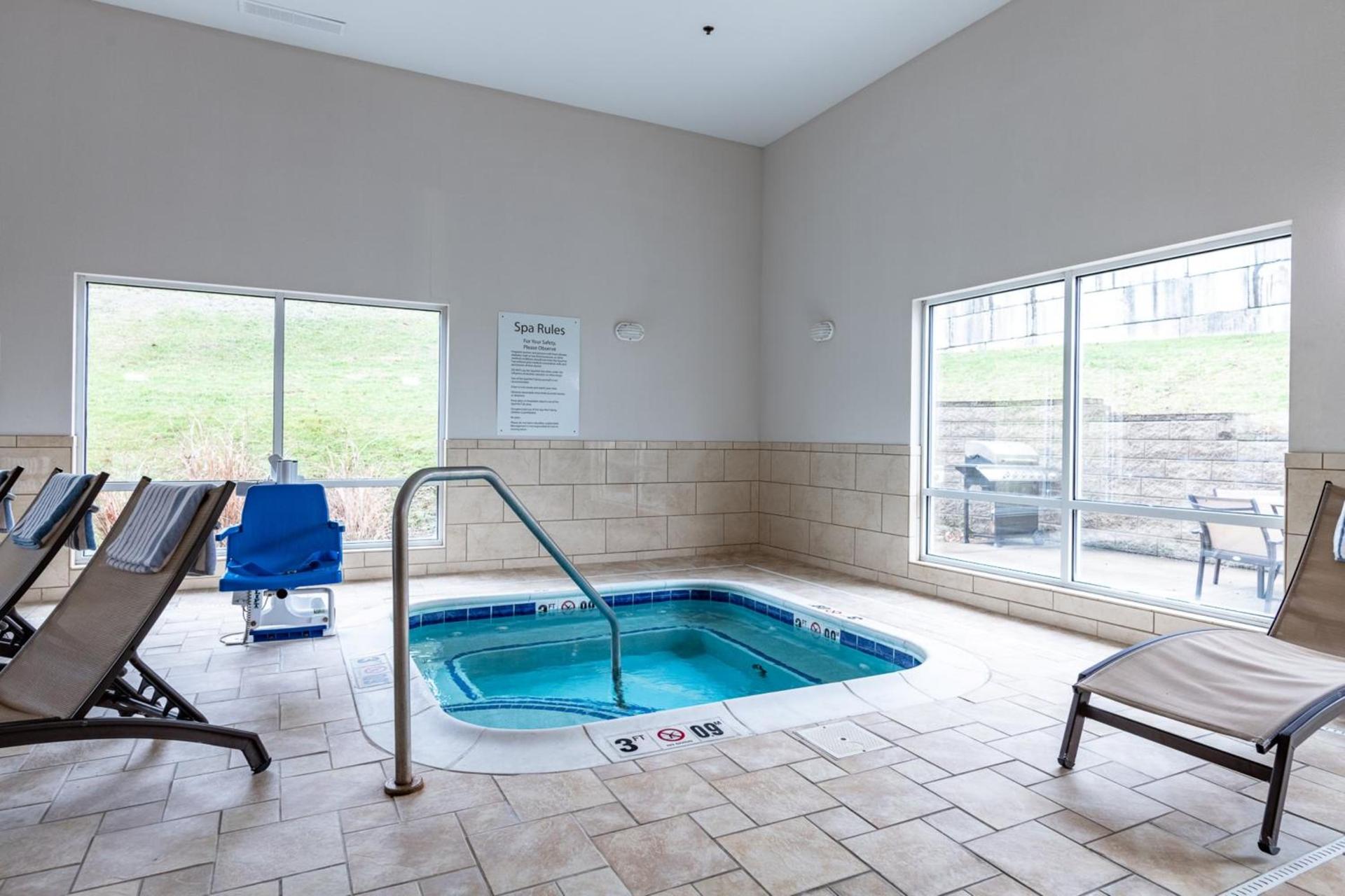 Holiday Inn Express & Suites Ironton by IHG photo 72