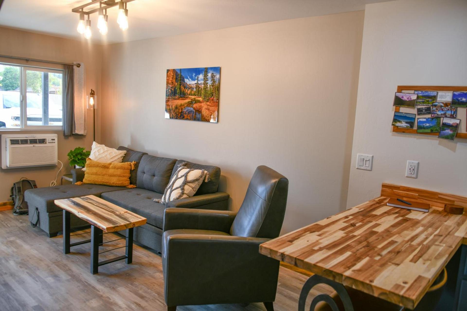 The Darmont Hotel and Suites photo 9