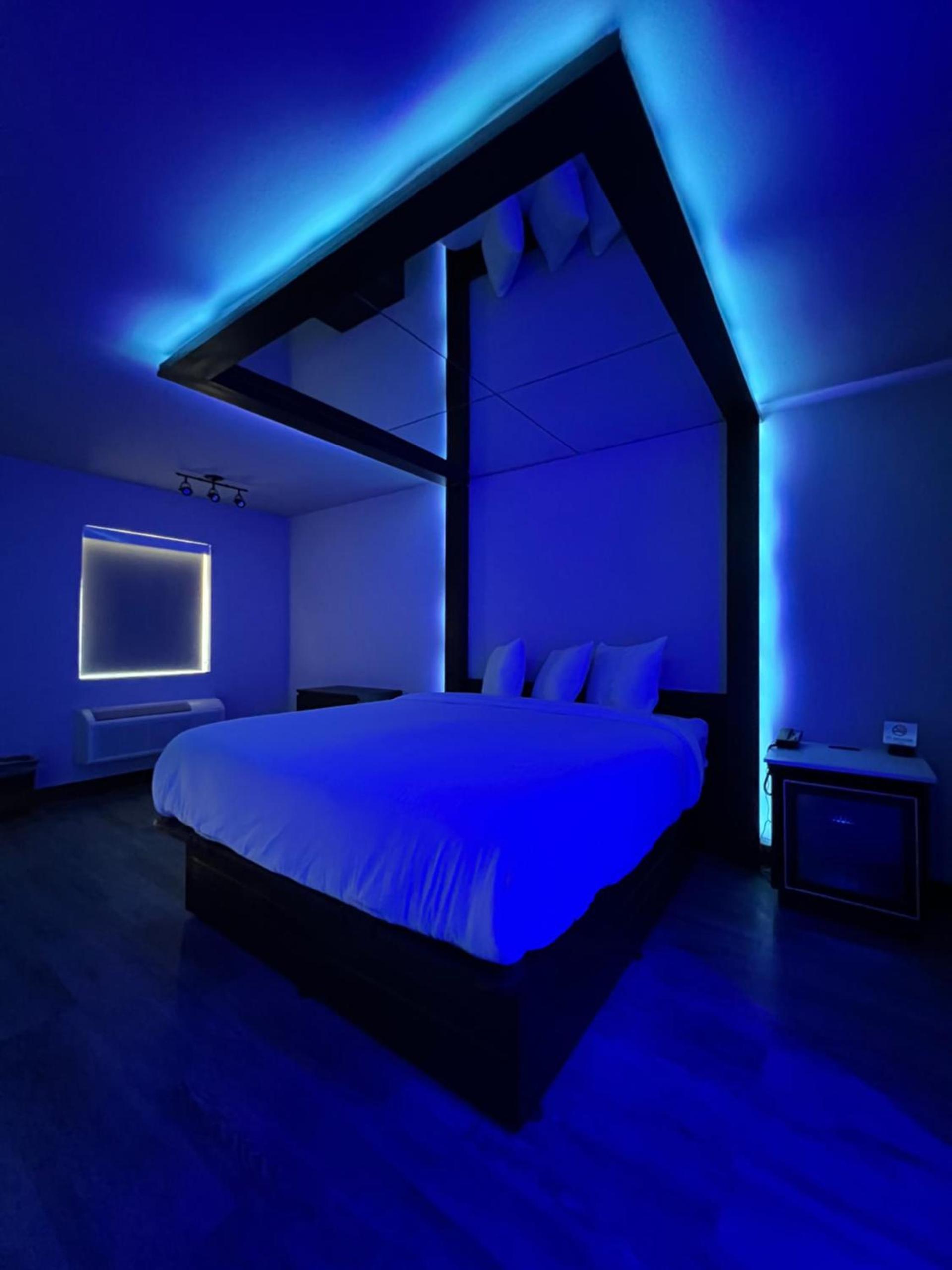 Imperial Suites, Adults Only photo 44