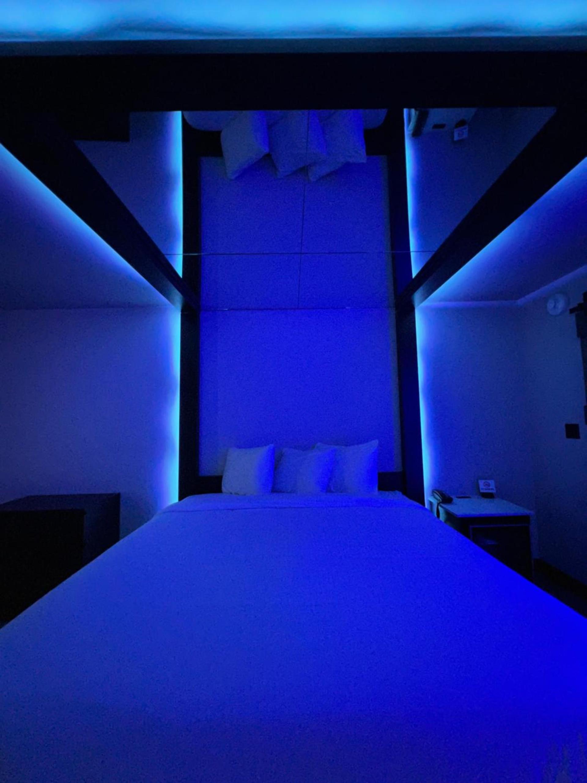Imperial Suites, Adults Only photo 46