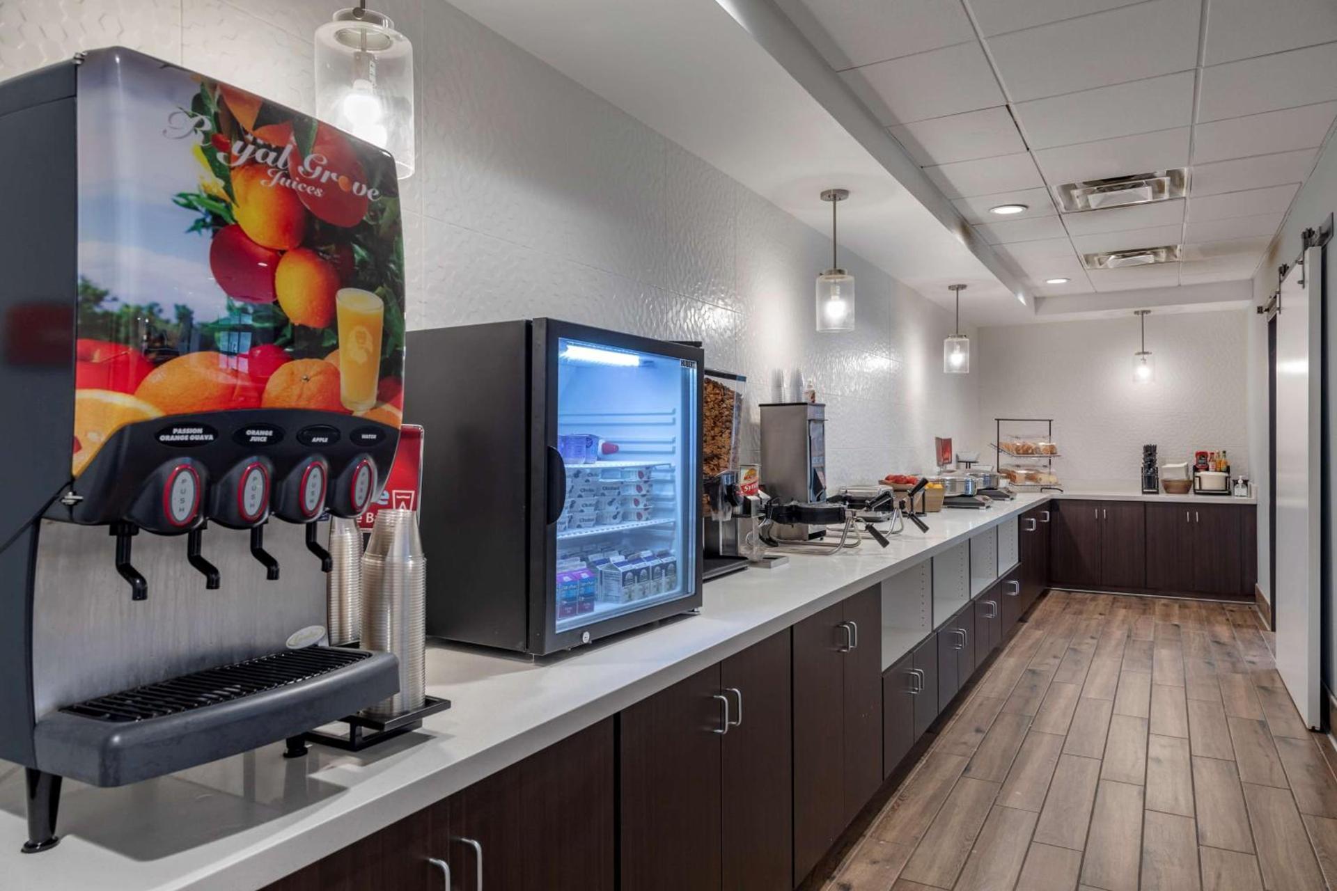 Best Western Plus Coachella Valley Inn & Suites photo 11