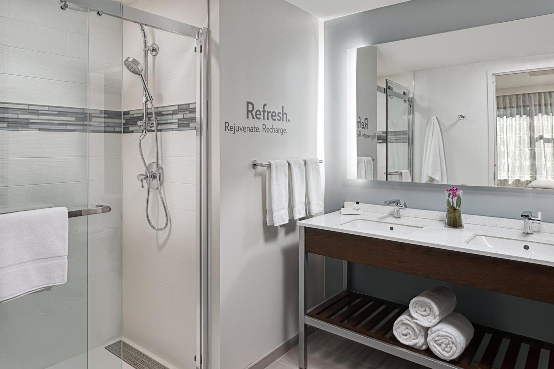 EVEN Hotel Manchester Airport, an IHG Hotel photo 59
