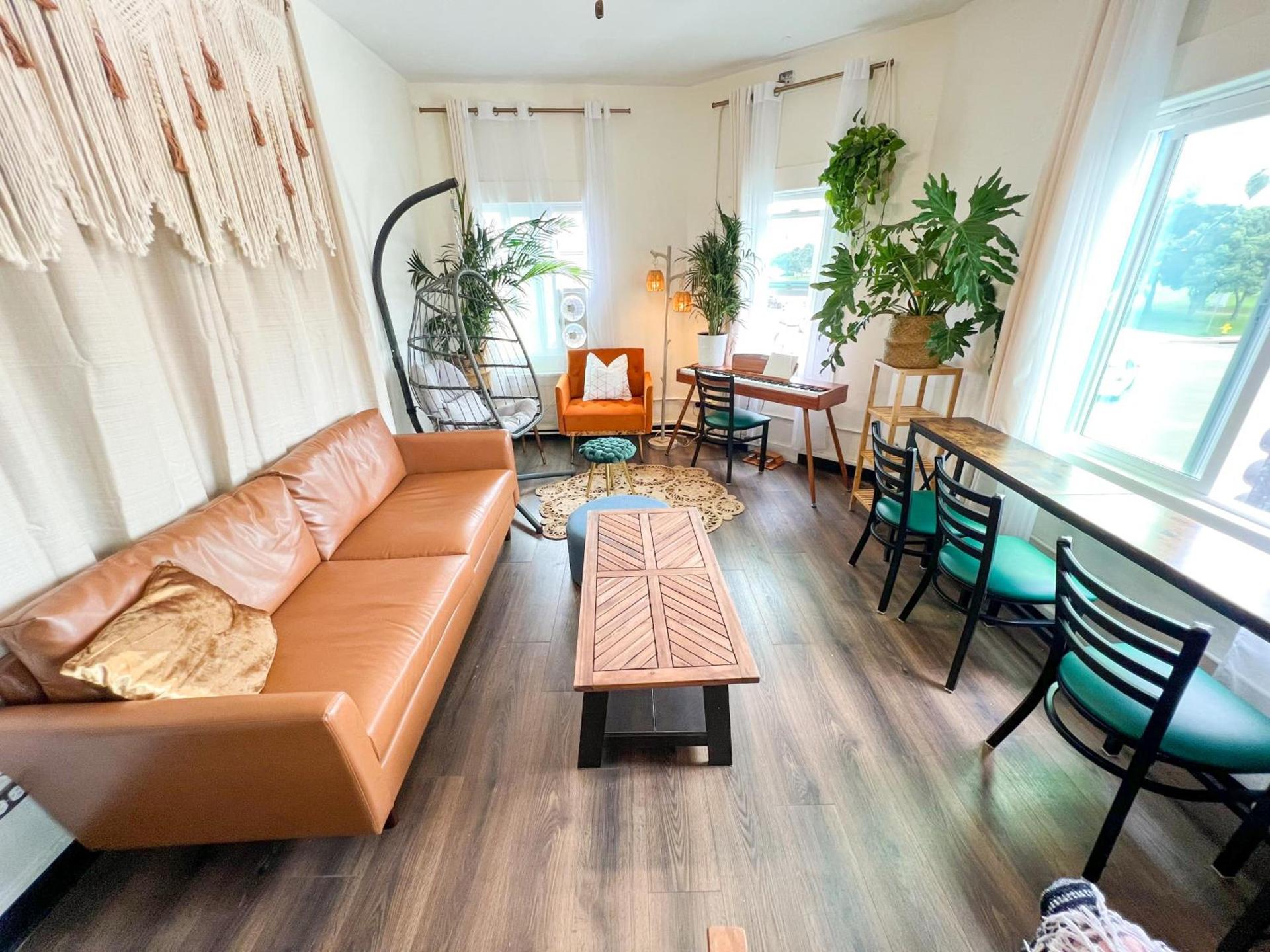 ITH San Diego Mission Beach Backpacker Hostel photo 33