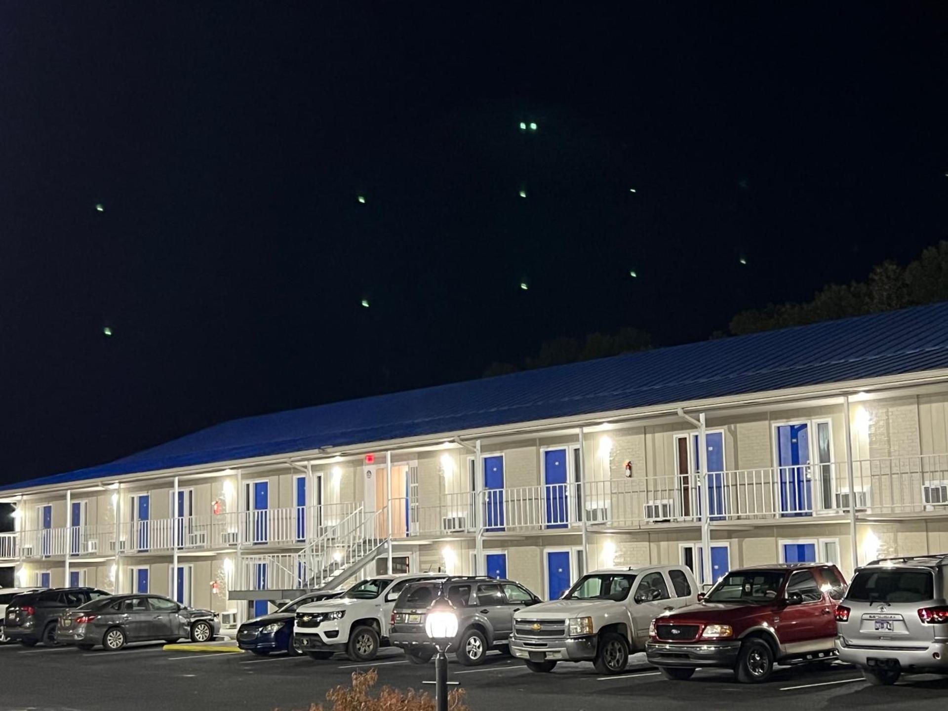 Towne inn photo 93