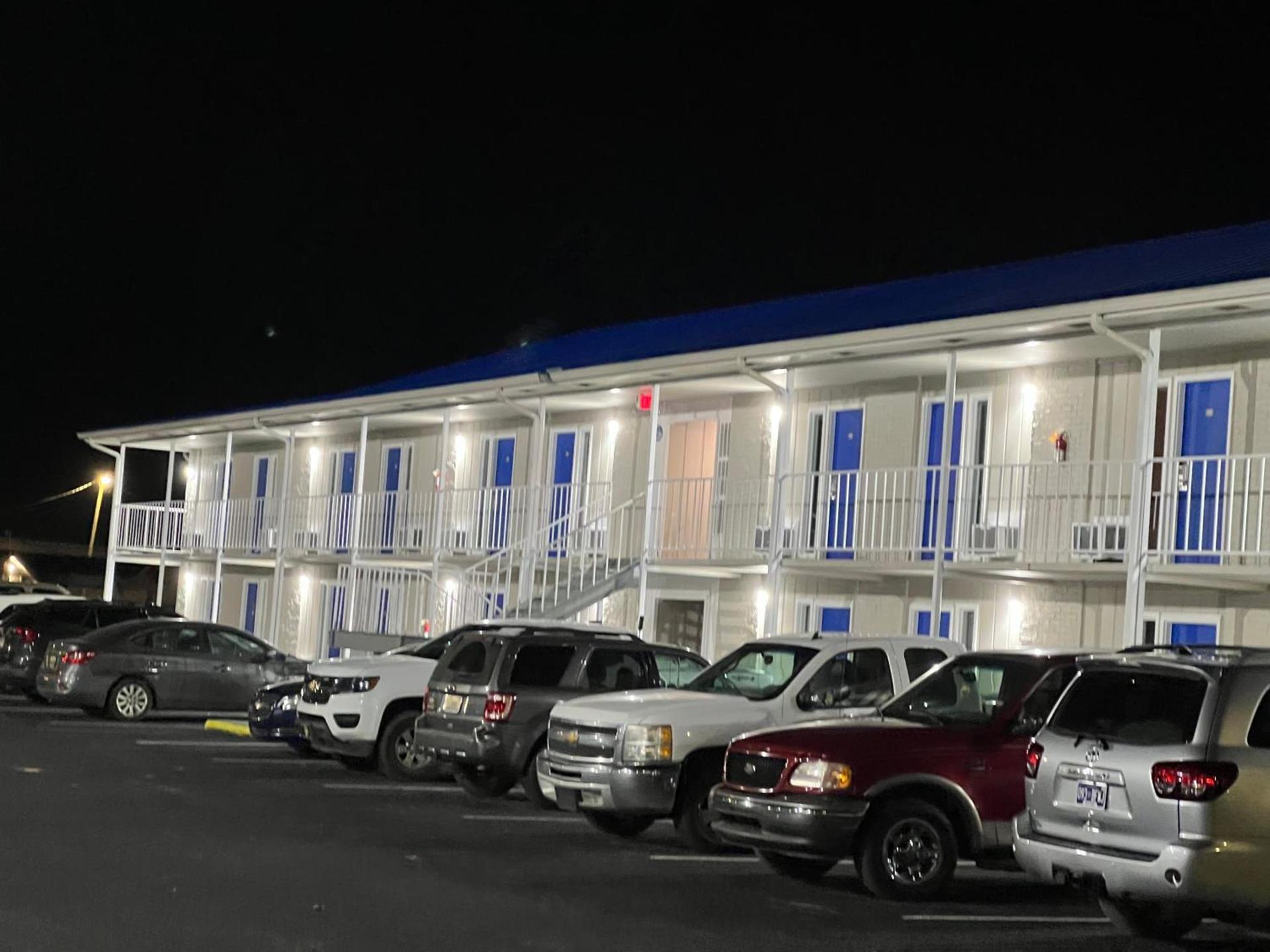 Towne inn photo 88