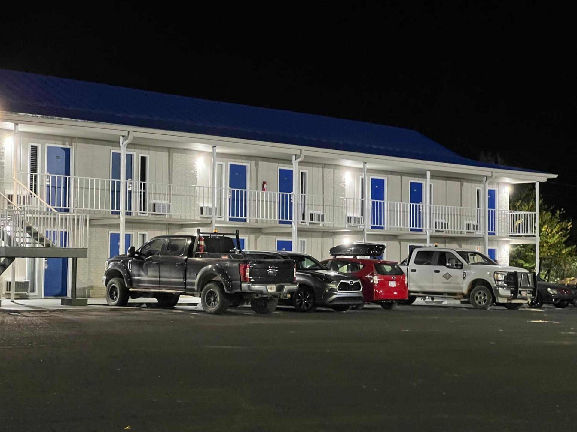 Towne inn photo 97