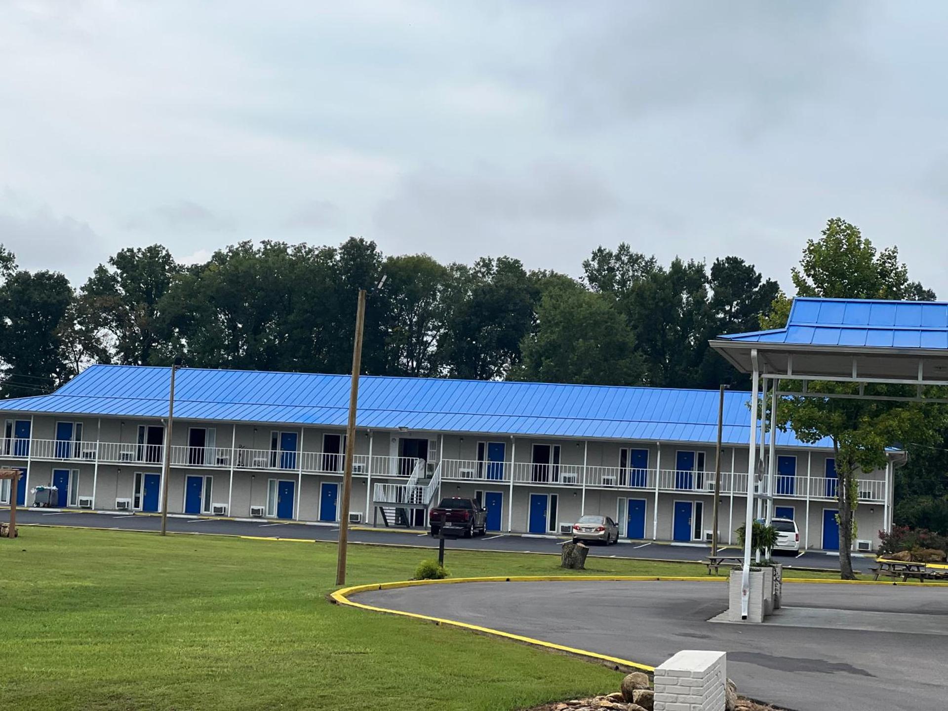 Towne inn photo 100