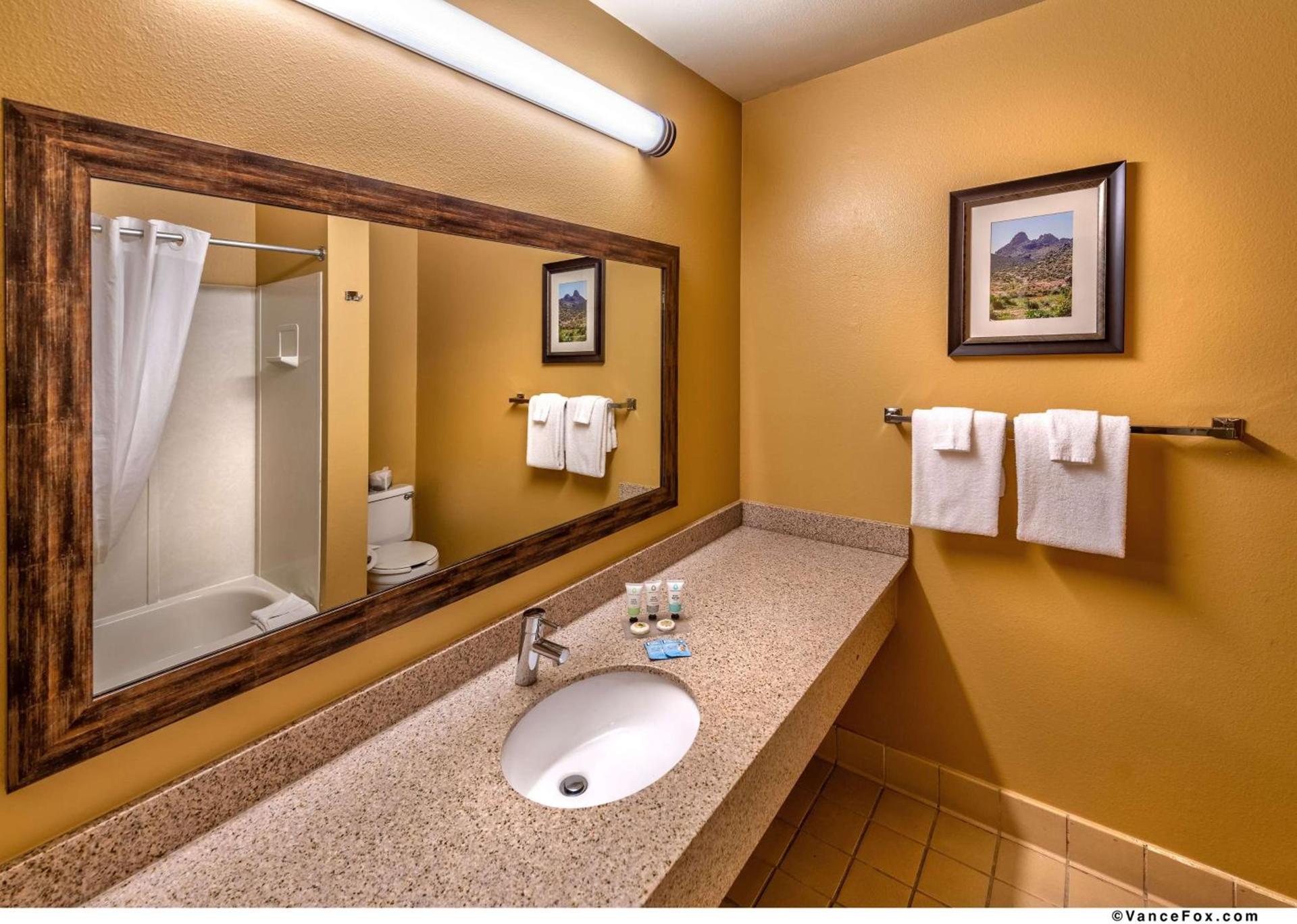 SureStay Hotel by Best Western Lovelock photo 16