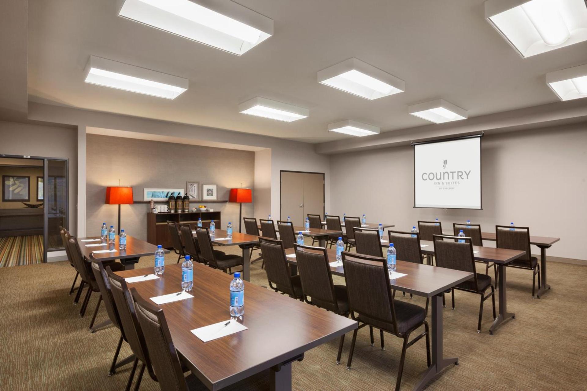 Country Inn & Suites by Radisson, Bozeman, MT photo 17