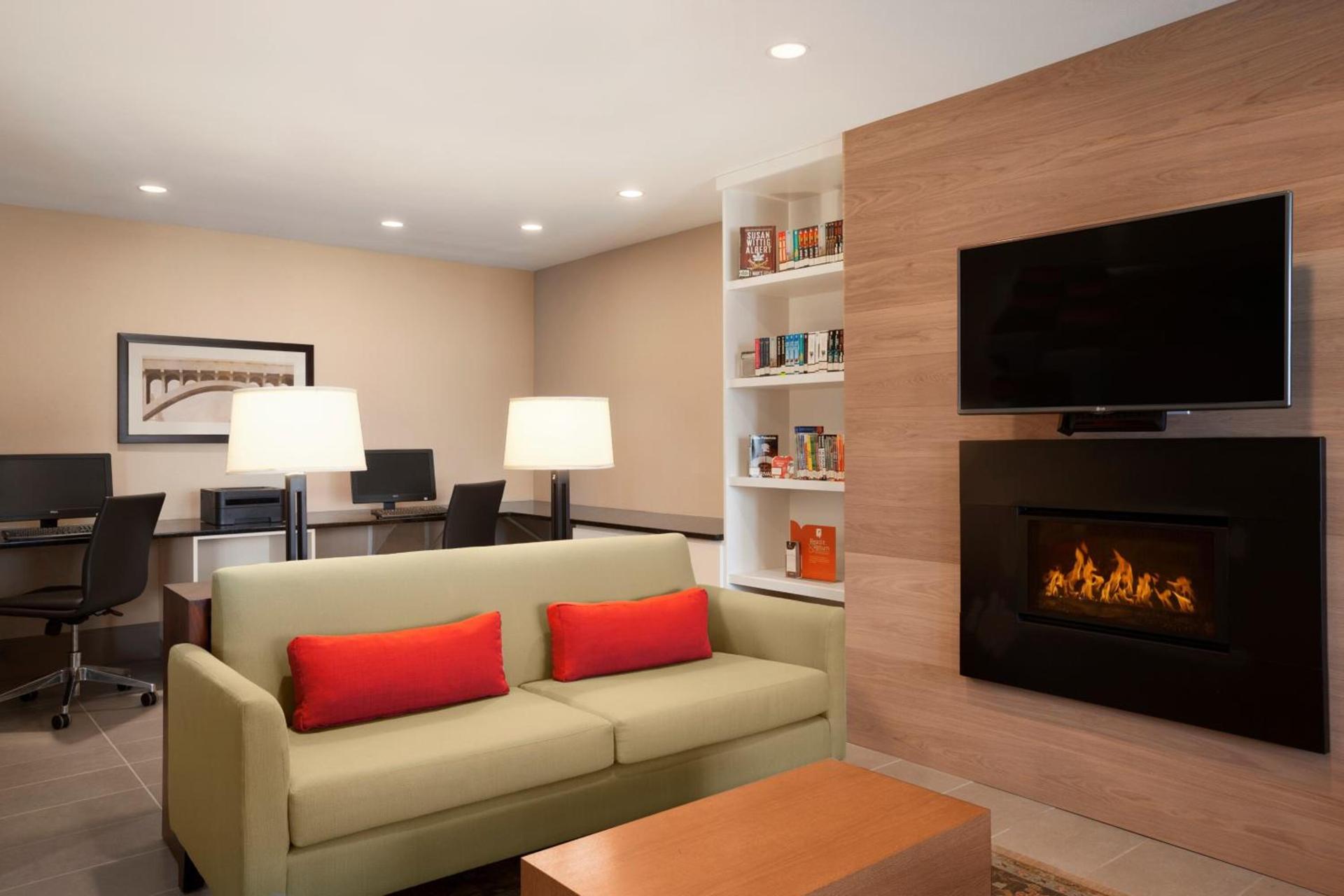 Country Inn & Suites by Radisson, Bozeman, MT photo 14