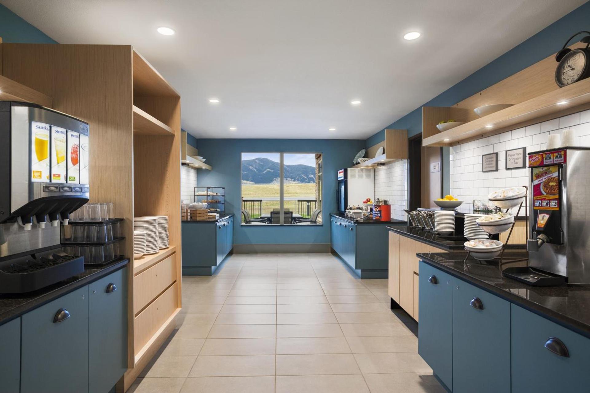 Country Inn & Suites by Radisson, Bozeman, MT photo 8