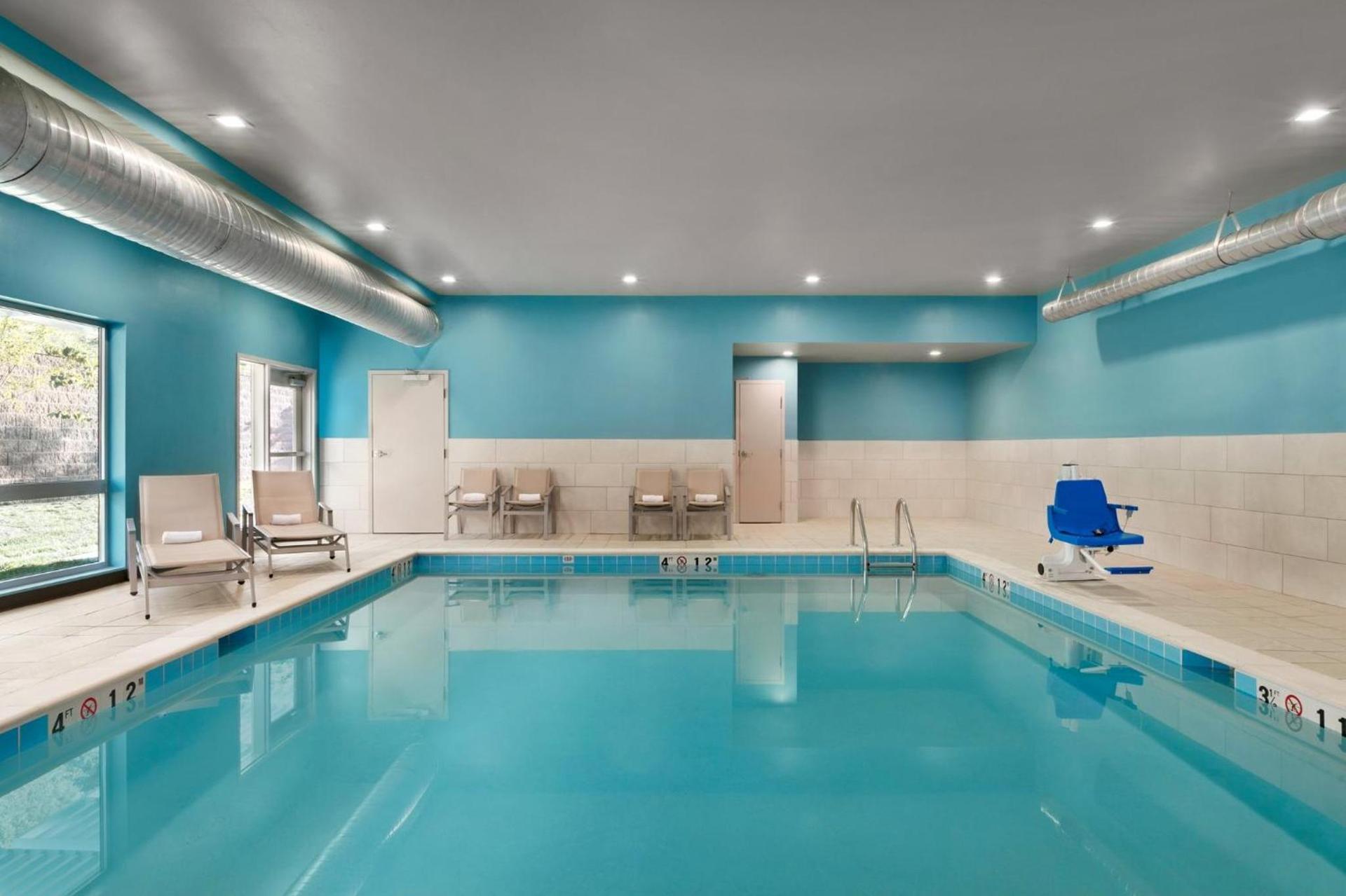 Holiday Inn Express & Suites Salisbury by IHG photo 28