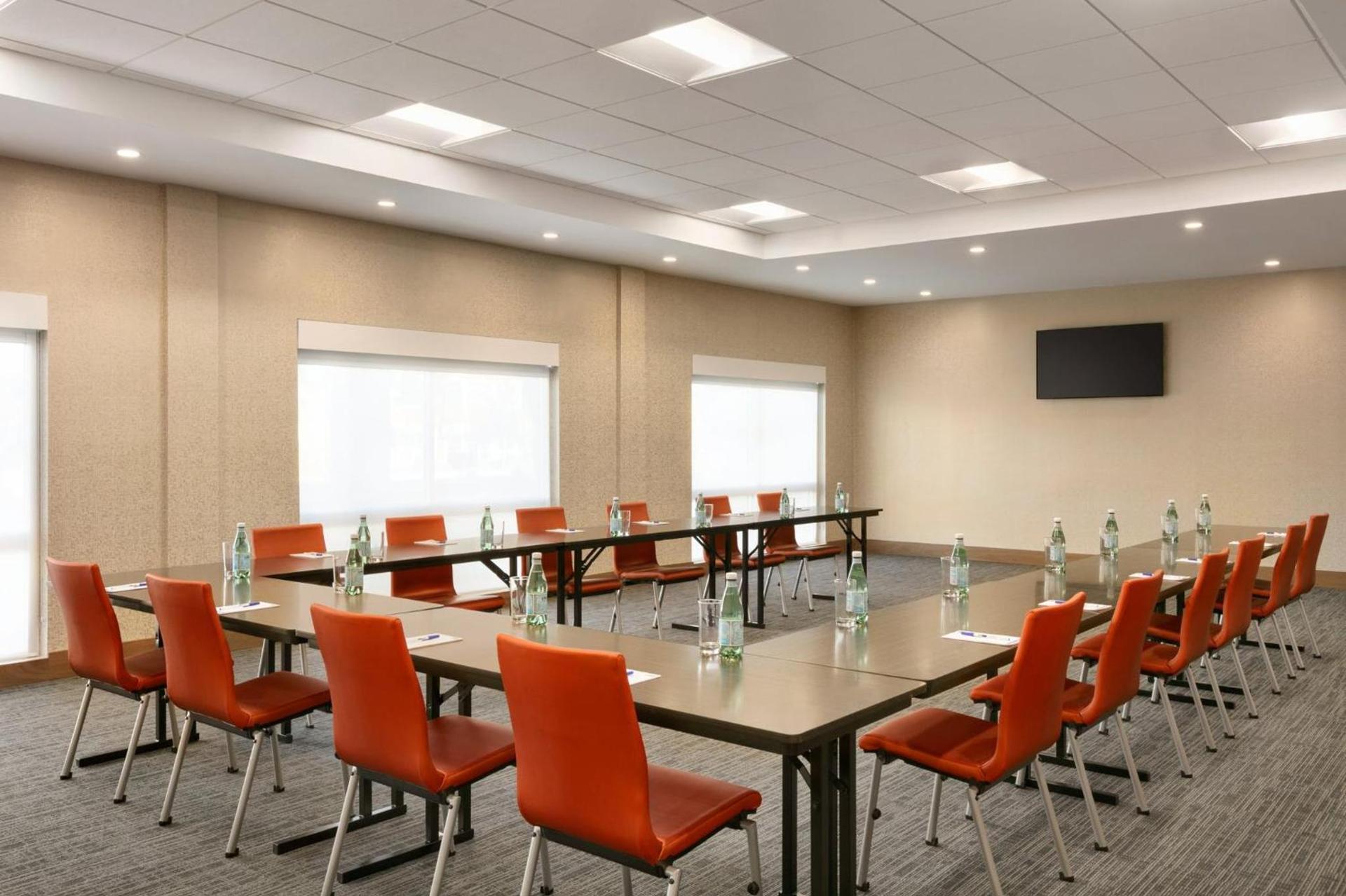 Holiday Inn Express & Suites Salisbury by IHG photo 44