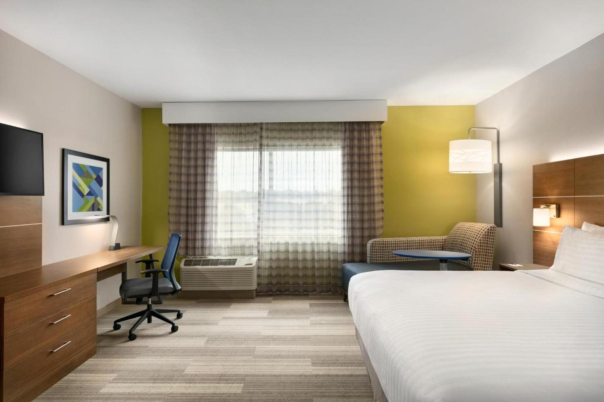 Holiday Inn Express & Suites Salisbury by IHG photo 46