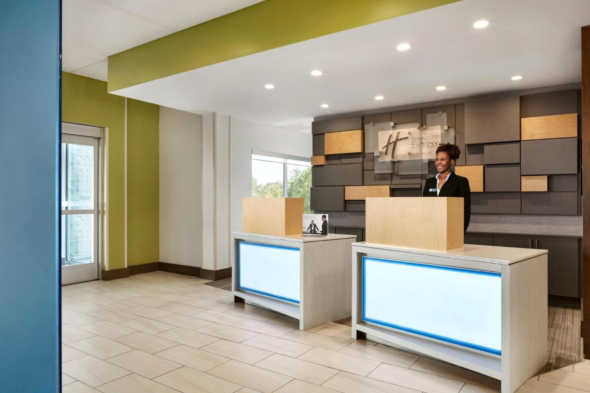 Holiday Inn Express & Suites Salisbury by IHG photo 13