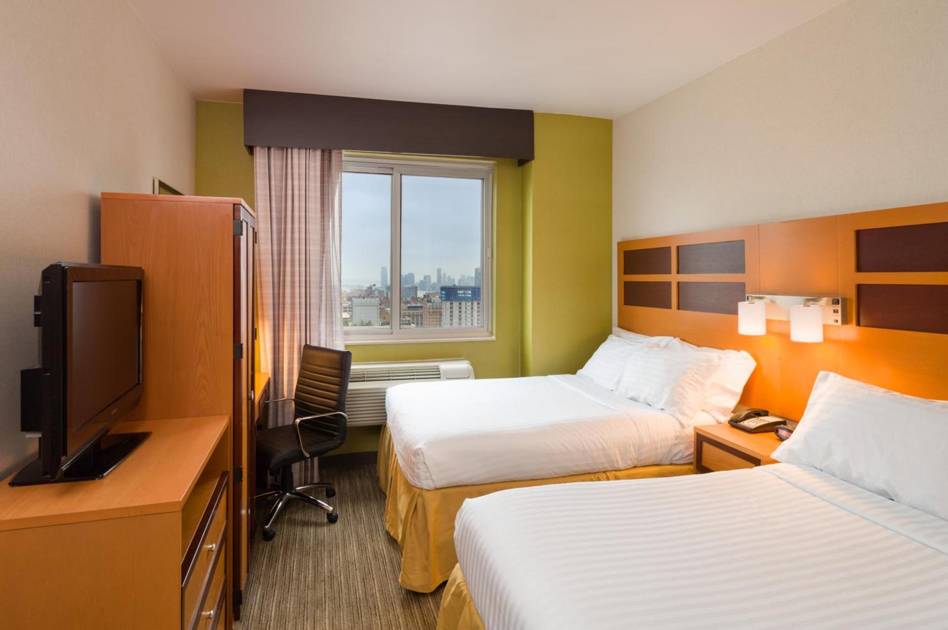 Holiday Inn Express - Times Square by IHG photo 2