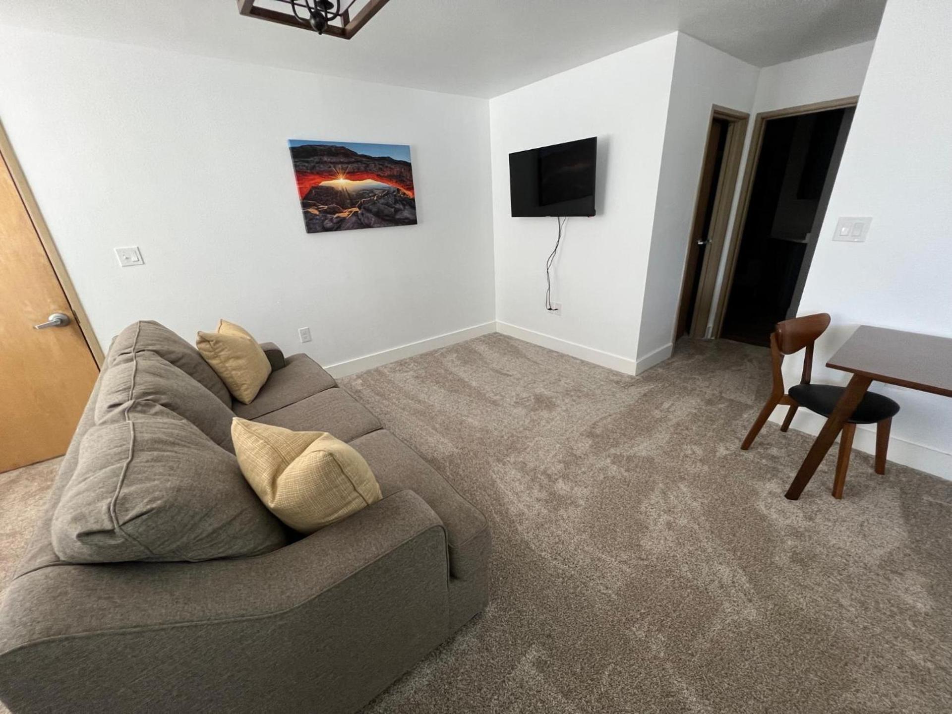 Arch Canyon Inn photo 27