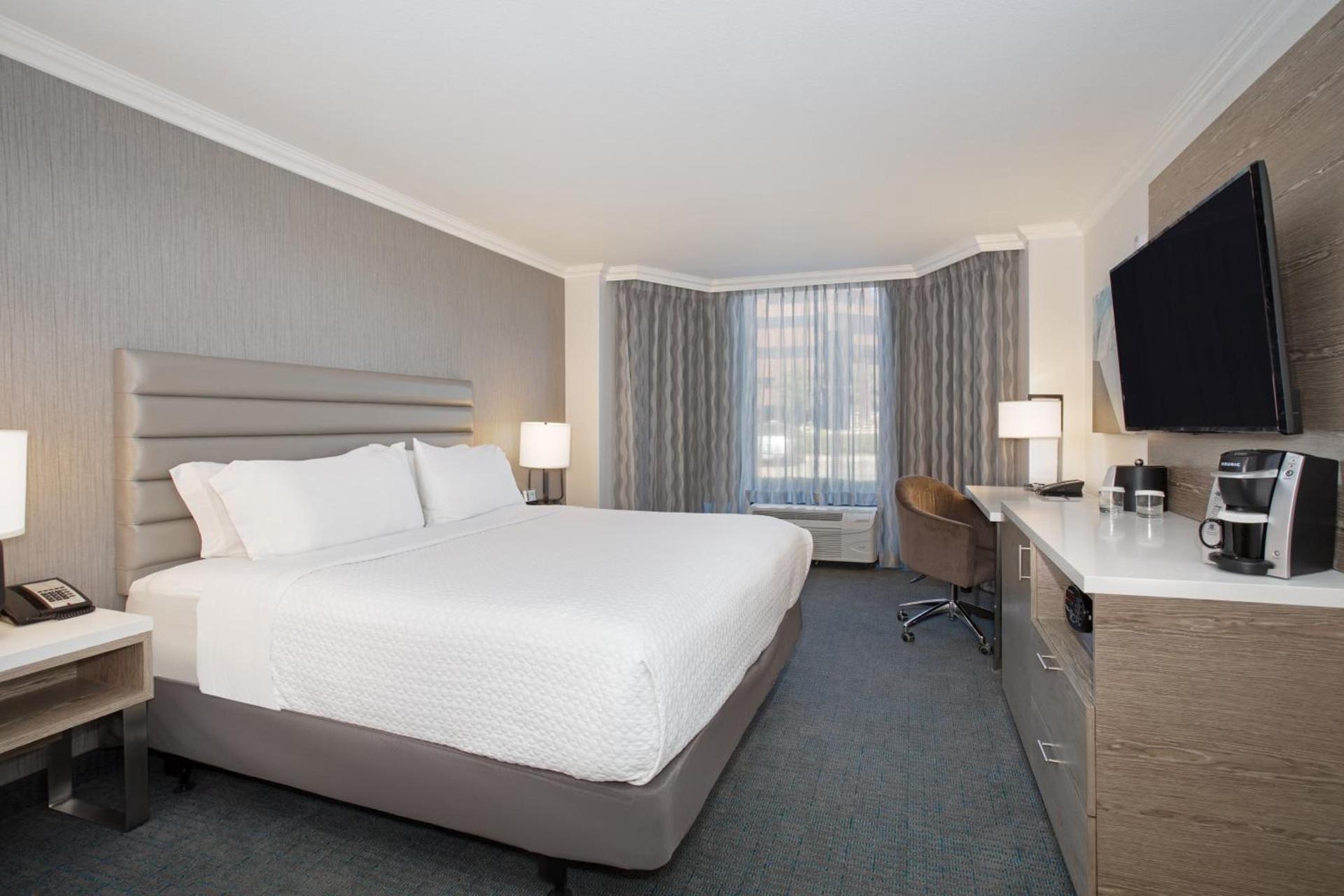 Crowne Plaza Costa Mesa Orange County by IHG photo 62
