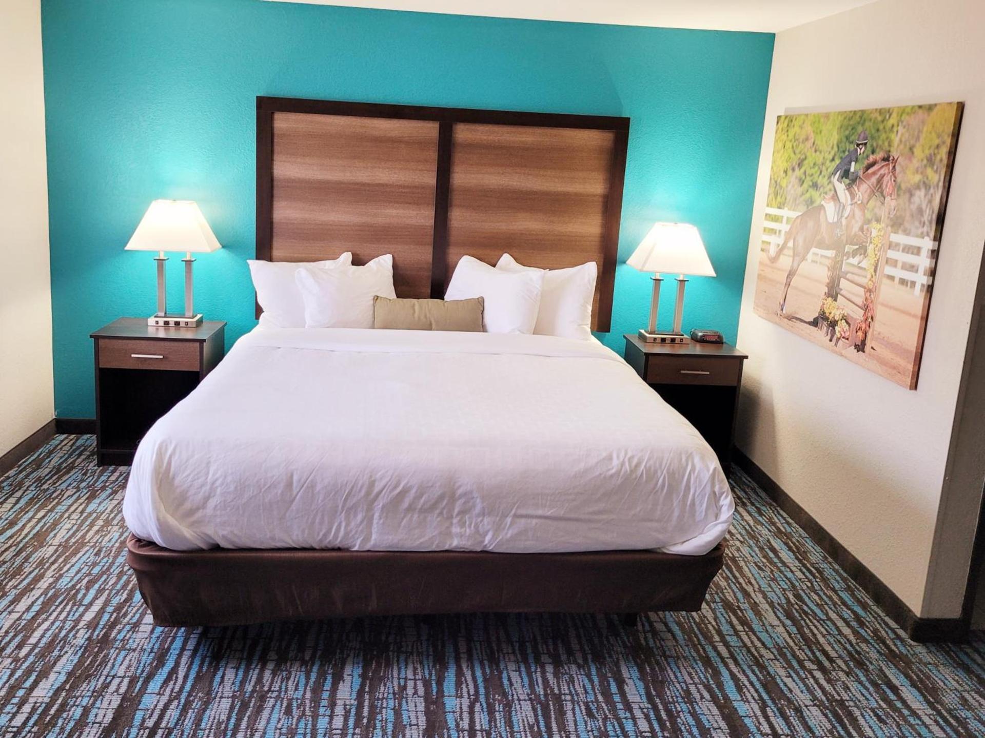 Clarion Pointe Harrodsburg-Danville photo 40
