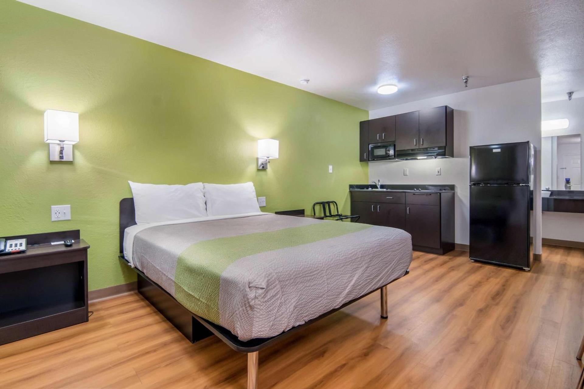 Motel 6 Abilene, TX - East photo 10