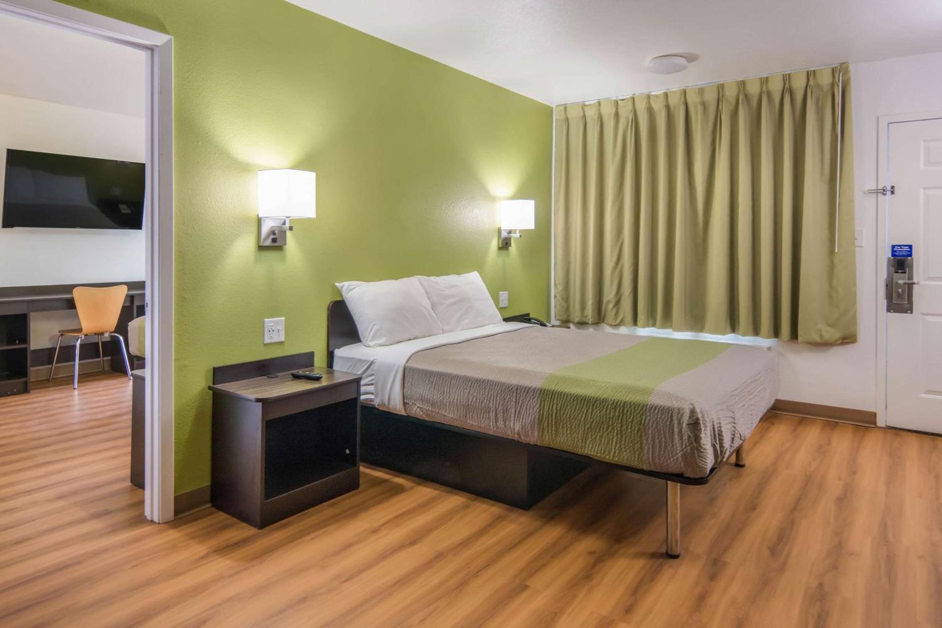 Motel 6 Abilene, TX - East photo 14