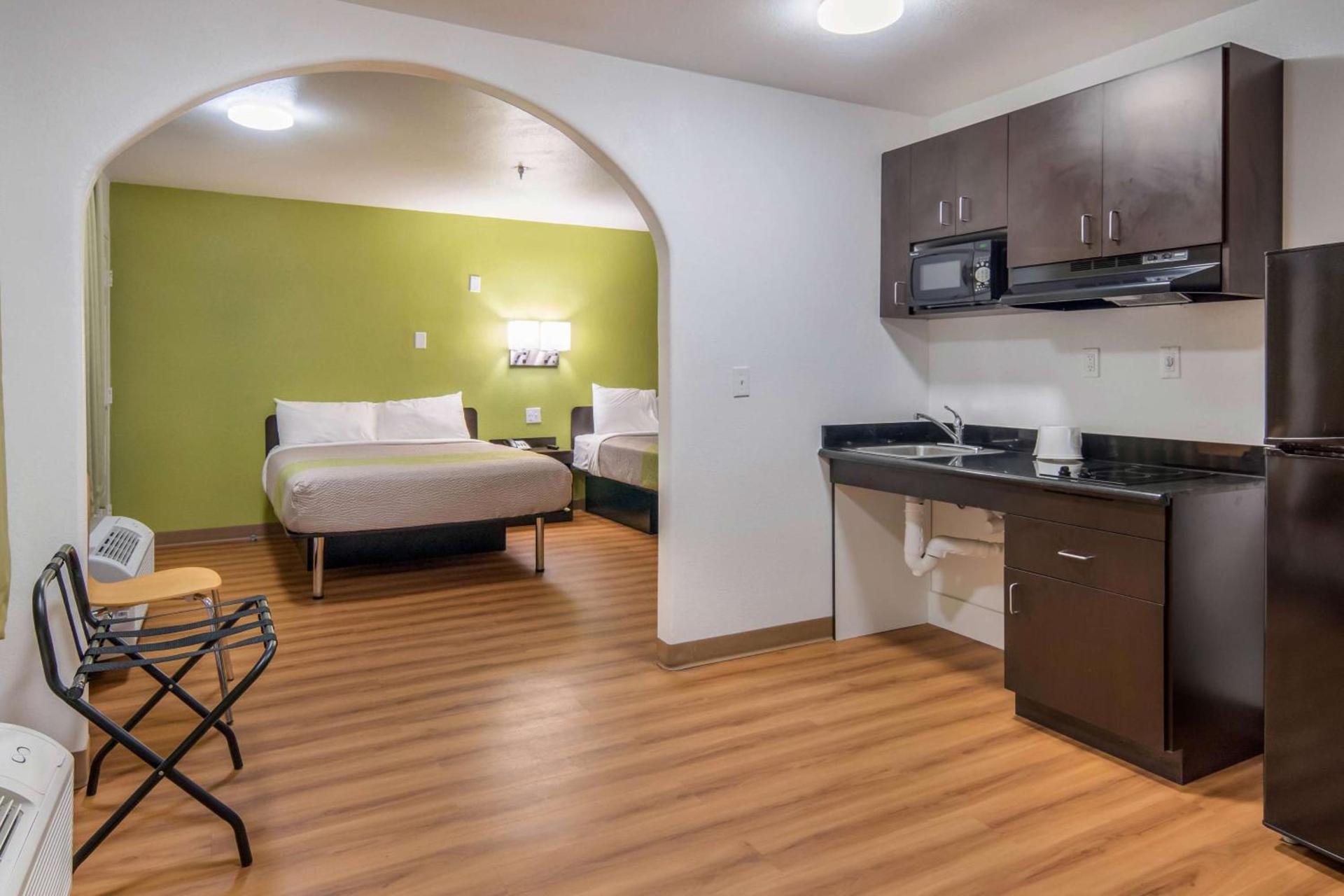 Motel 6 Abilene, TX - East photo 17