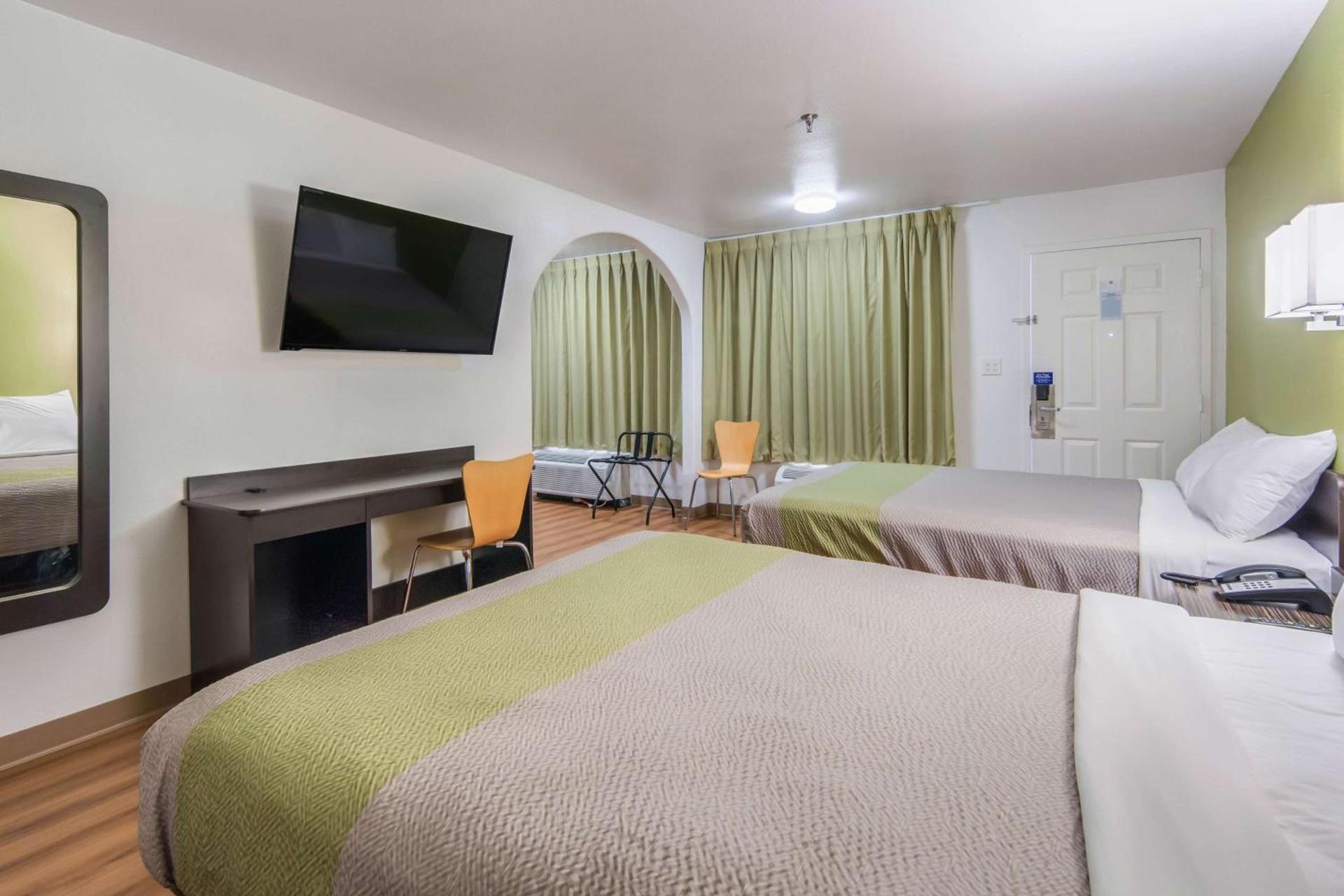 Motel 6 Abilene, TX - East photo 19