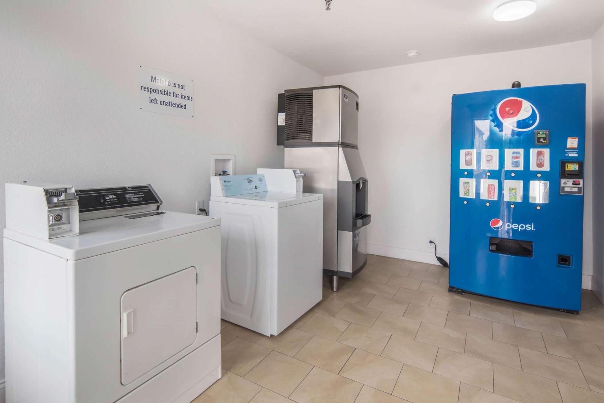 Motel 6 Abilene, TX - East photo 29