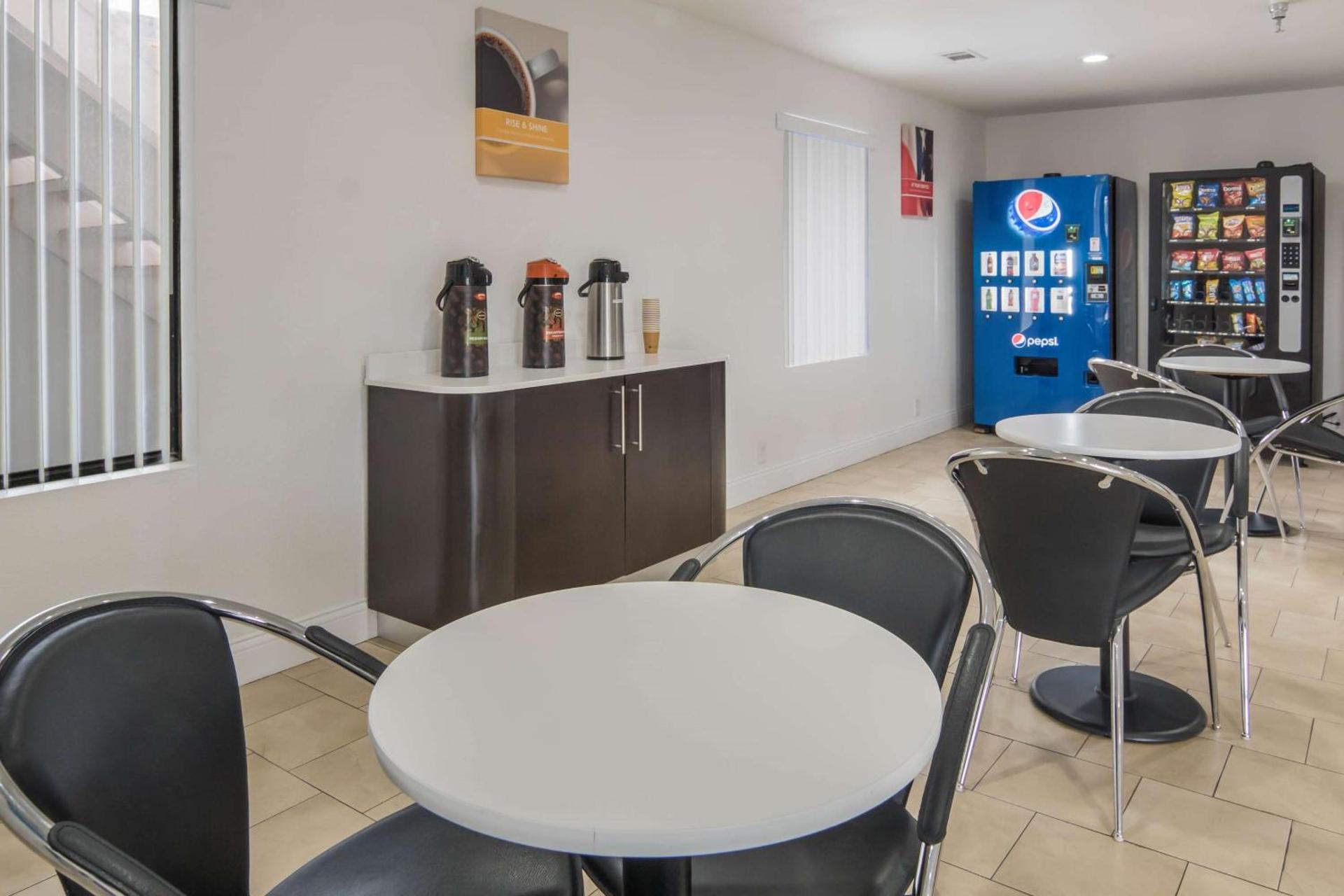 Motel 6 Abilene, TX - East photo 30