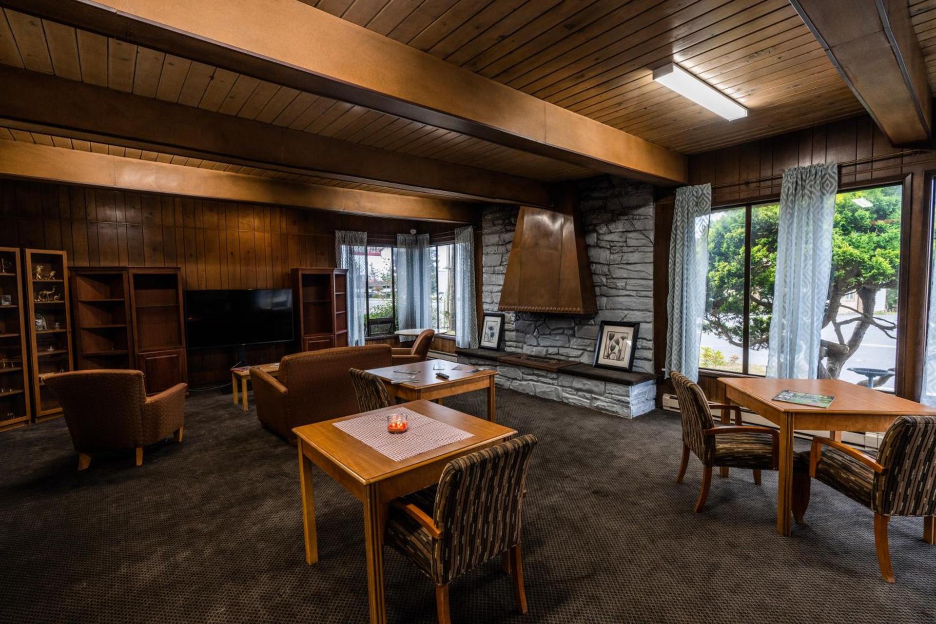Blue Coast Inn & Suites photo 51