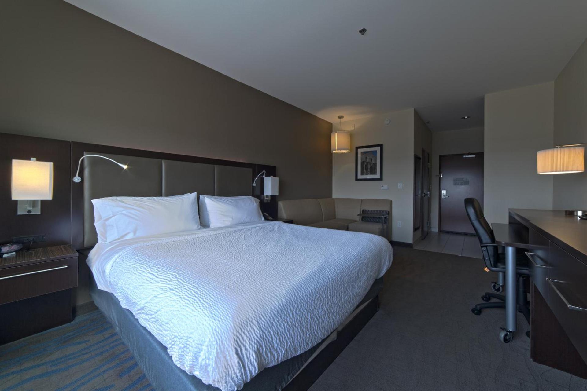 Holiday Inn & Suites San Antonio Northwest by IHG photo 18