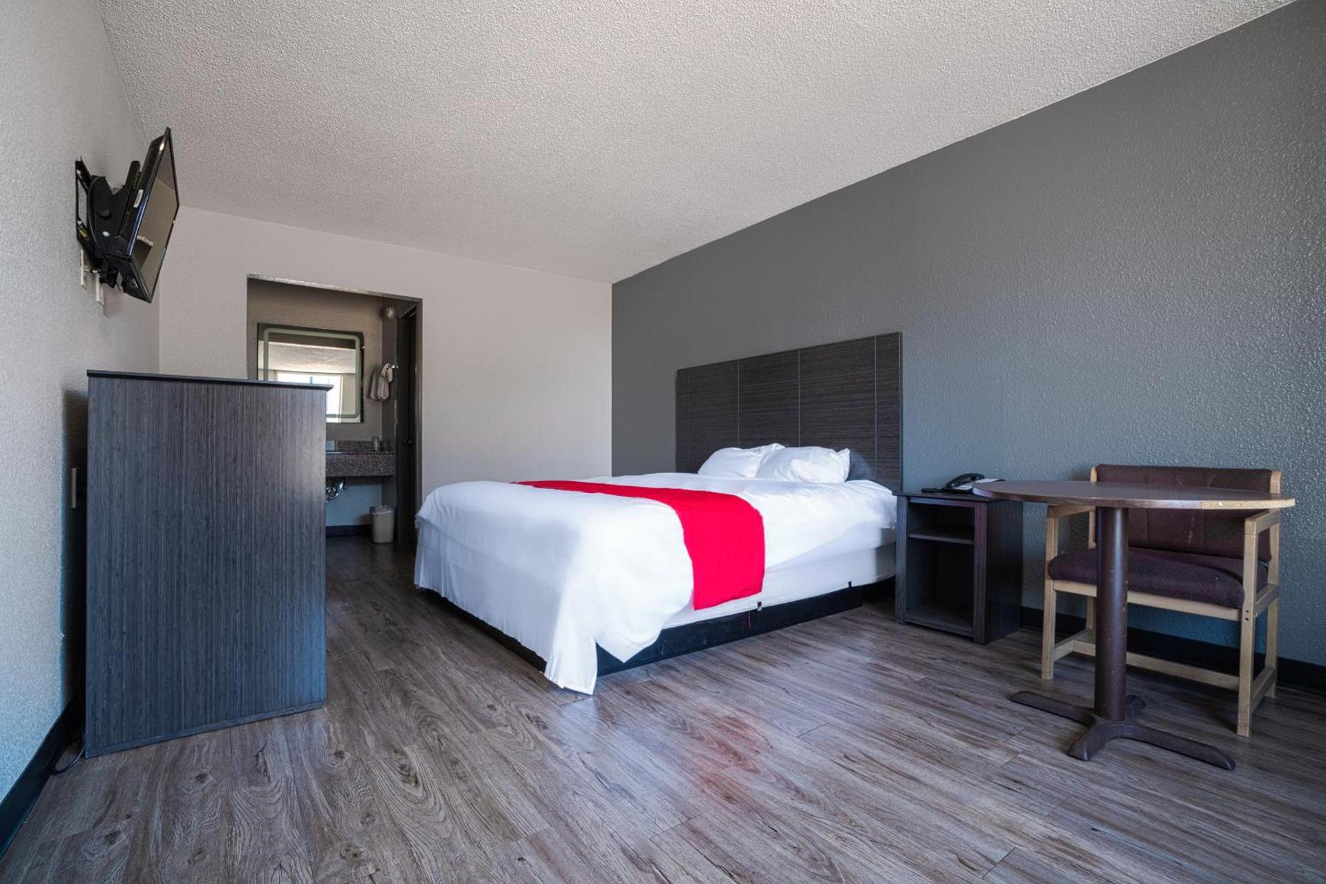 Hotel Comfort Stay by OYO Texarkana East, AR I-30 photo 48
