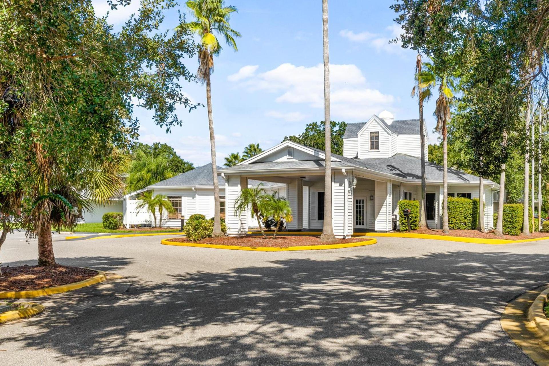 Baymont by Wyndham Orlando Lake Buena Vista South photo 43
