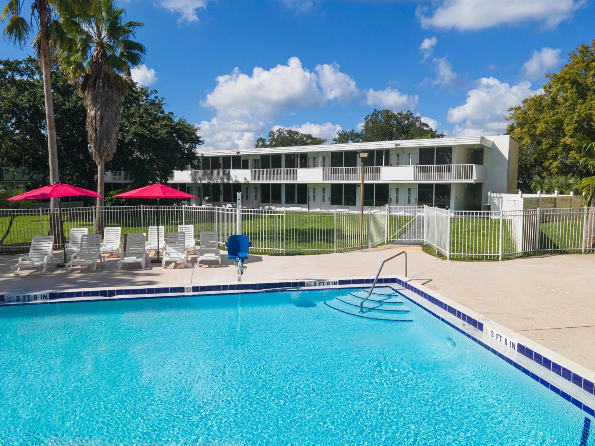 Baymont by Wyndham Orlando Lake Buena Vista South photo 46