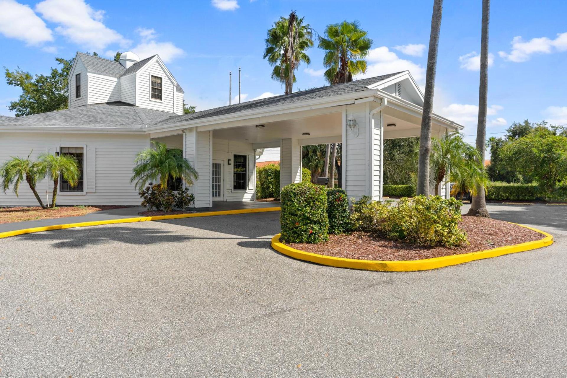 Baymont by Wyndham Orlando Lake Buena Vista South photo 59