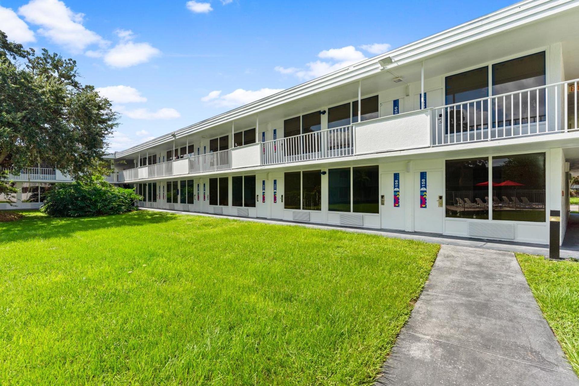 Baymont by Wyndham Orlando Lake Buena Vista South photo 57