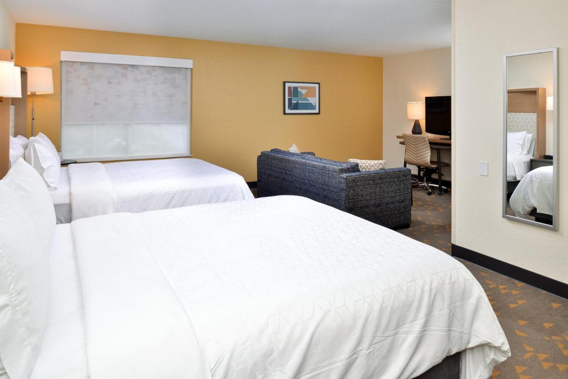 Holiday Inn Hotel & Suites Overland Park-Convention Center by IHG photo 62