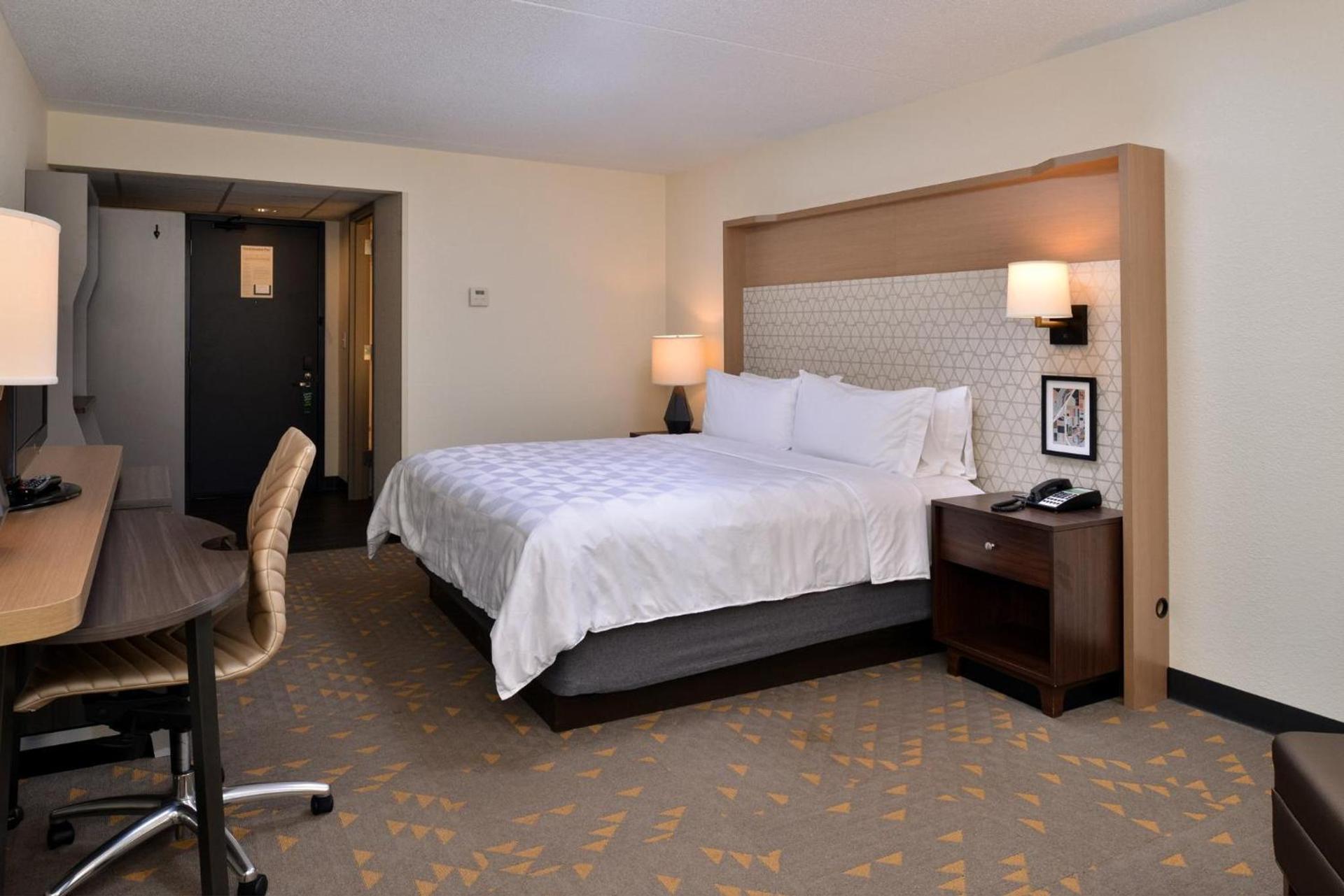 Holiday Inn Hotel & Suites Overland Park-Convention Center by IHG photo 69