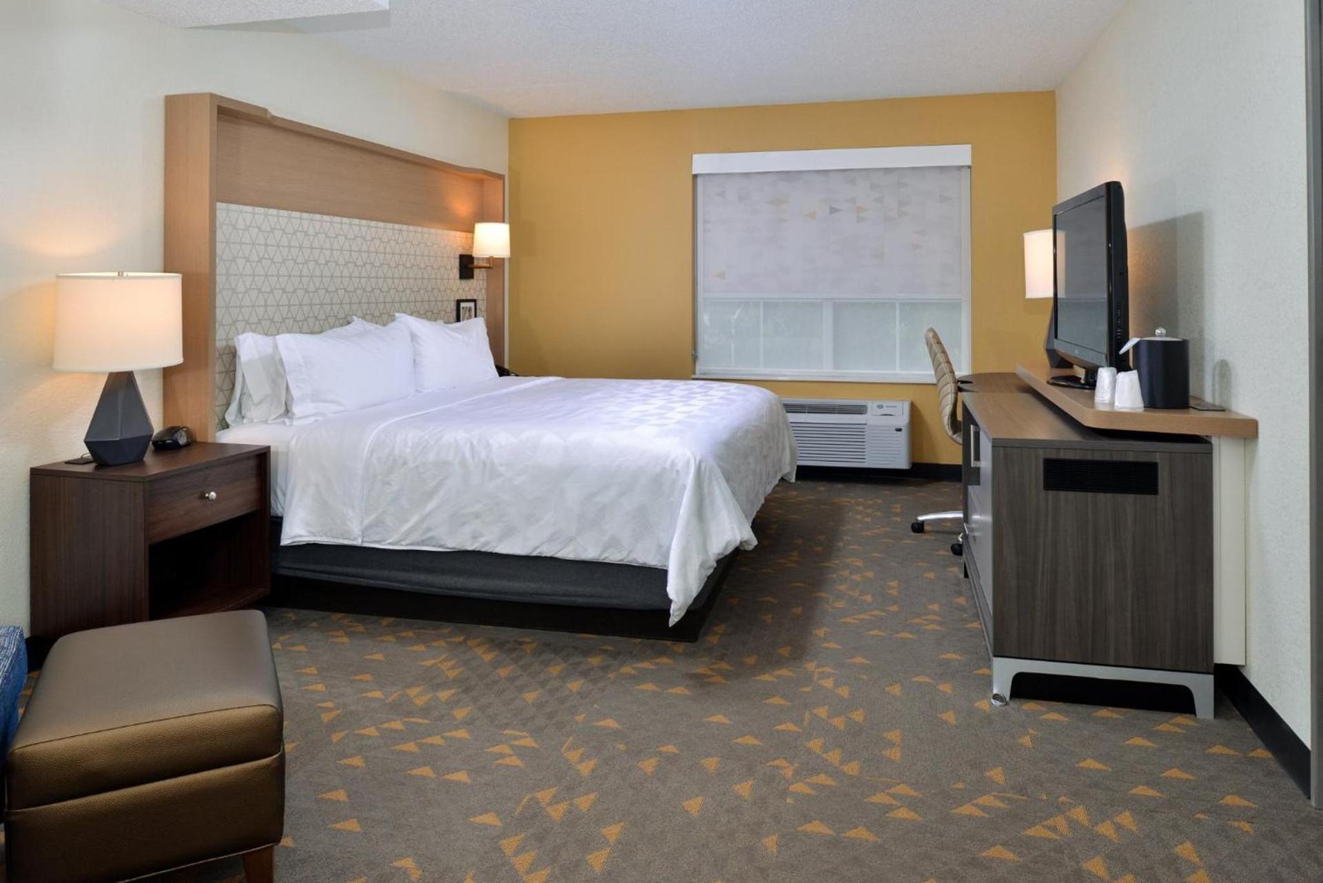 Holiday Inn Hotel & Suites Overland Park-Convention Center by IHG photo 56