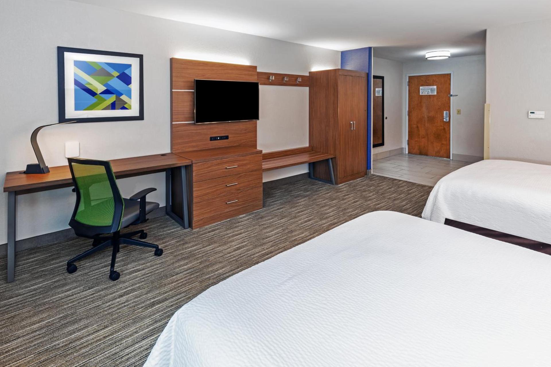 Holiday Inn Express & Suites Lafayette South by IHG photo 2