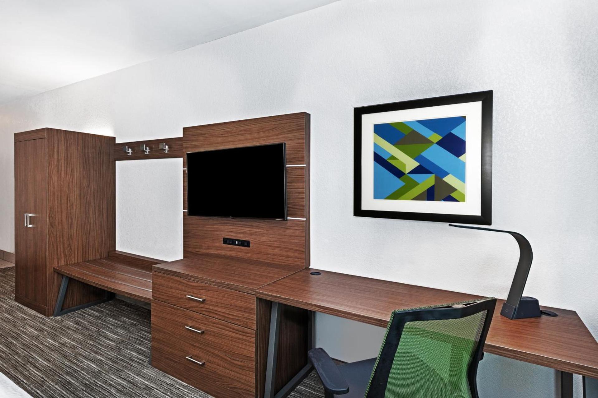 Holiday Inn Express & Suites Lafayette South by IHG photo 5