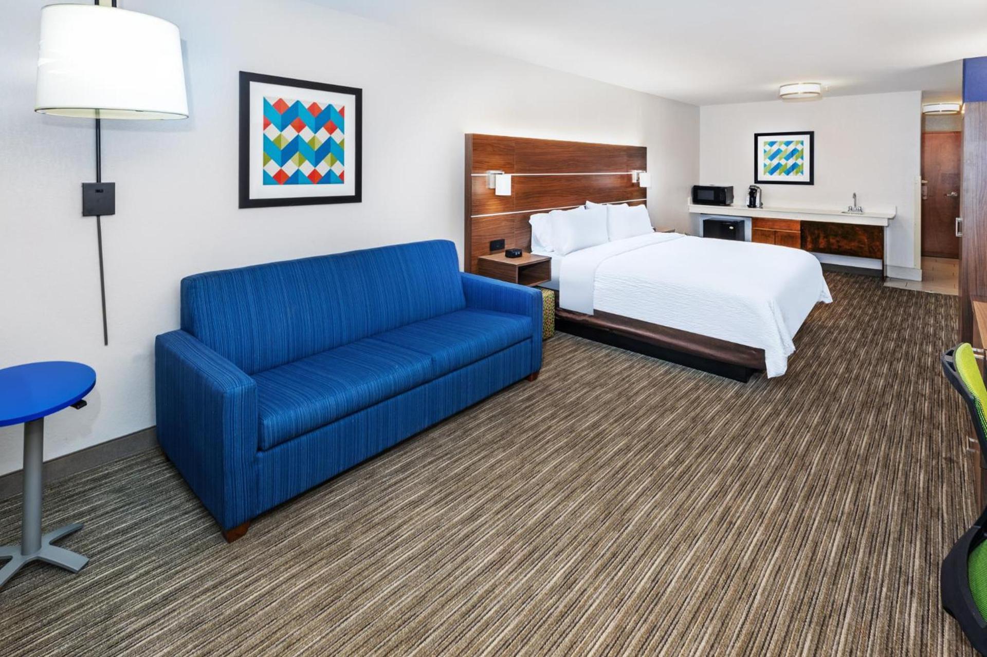 Holiday Inn Express & Suites Lafayette South by IHG photo 11