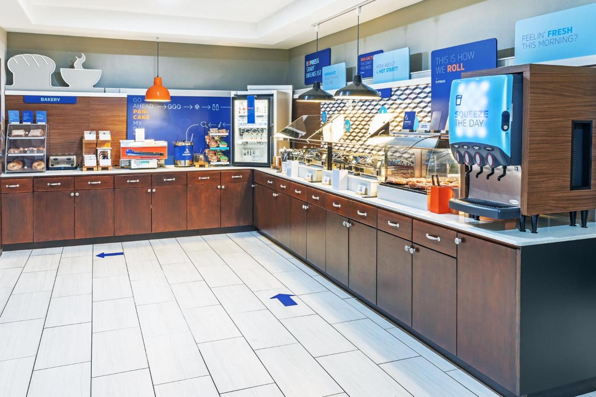 Holiday Inn Express & Suites Lafayette South by IHG photo 9