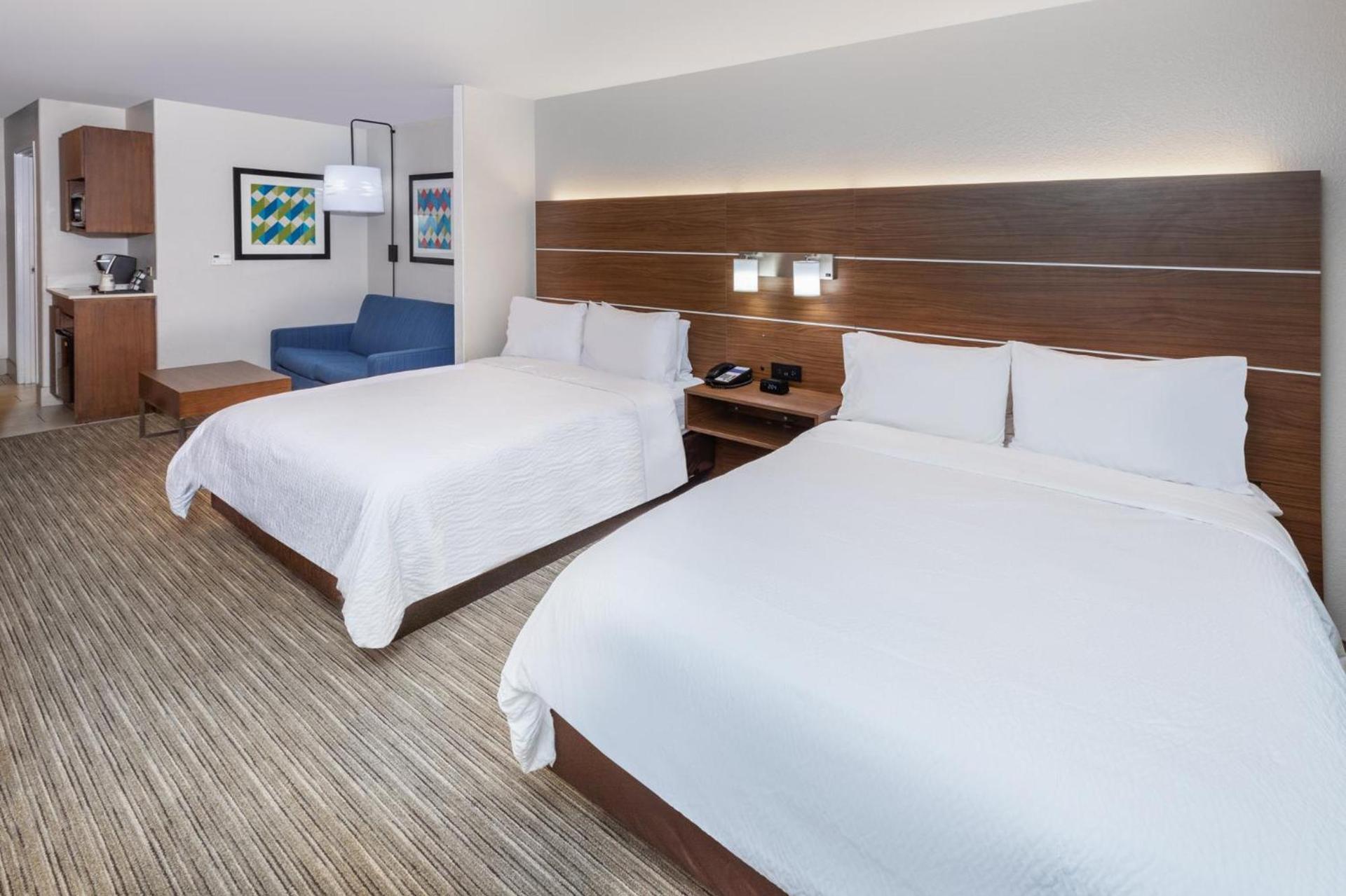 Holiday Inn Express & Suites Lafayette South by IHG photo 17