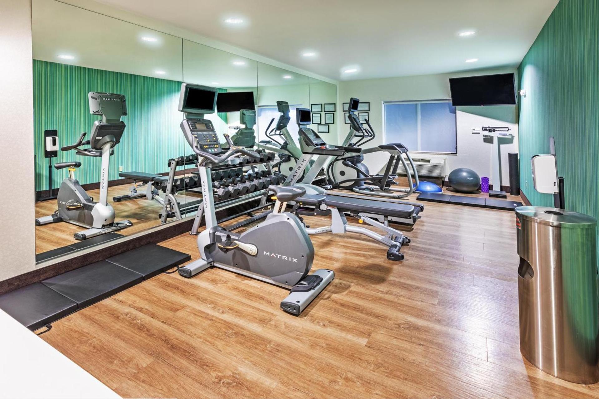 Holiday Inn Express & Suites Lafayette South by IHG photo 19