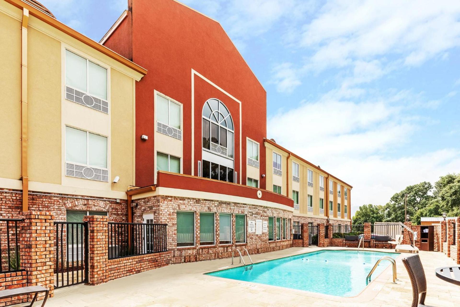 Holiday Inn Express & Suites Lafayette South by IHG photo 35