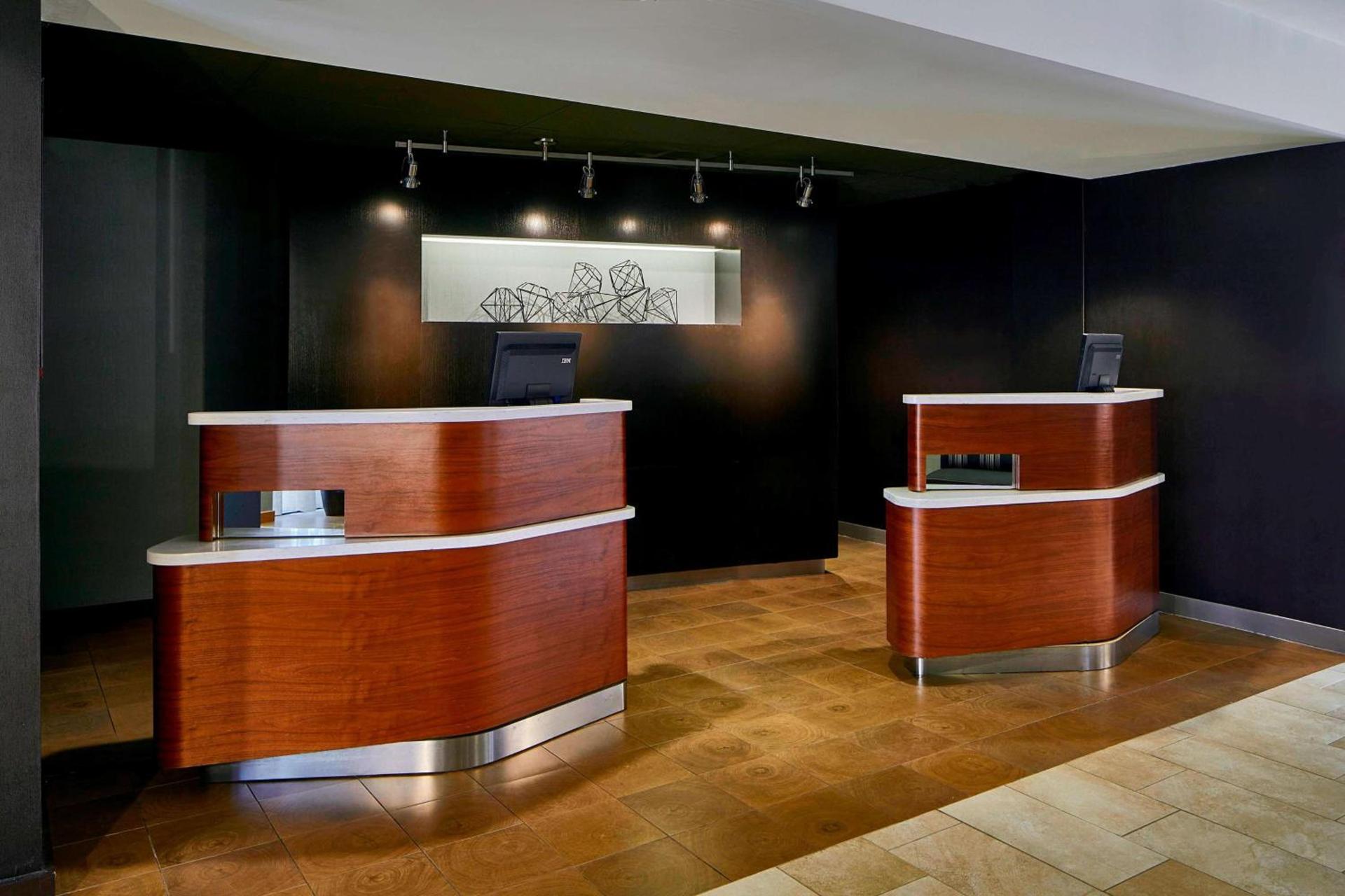 Sonesta Select Raleigh Durham Airport Morrisville photo 2