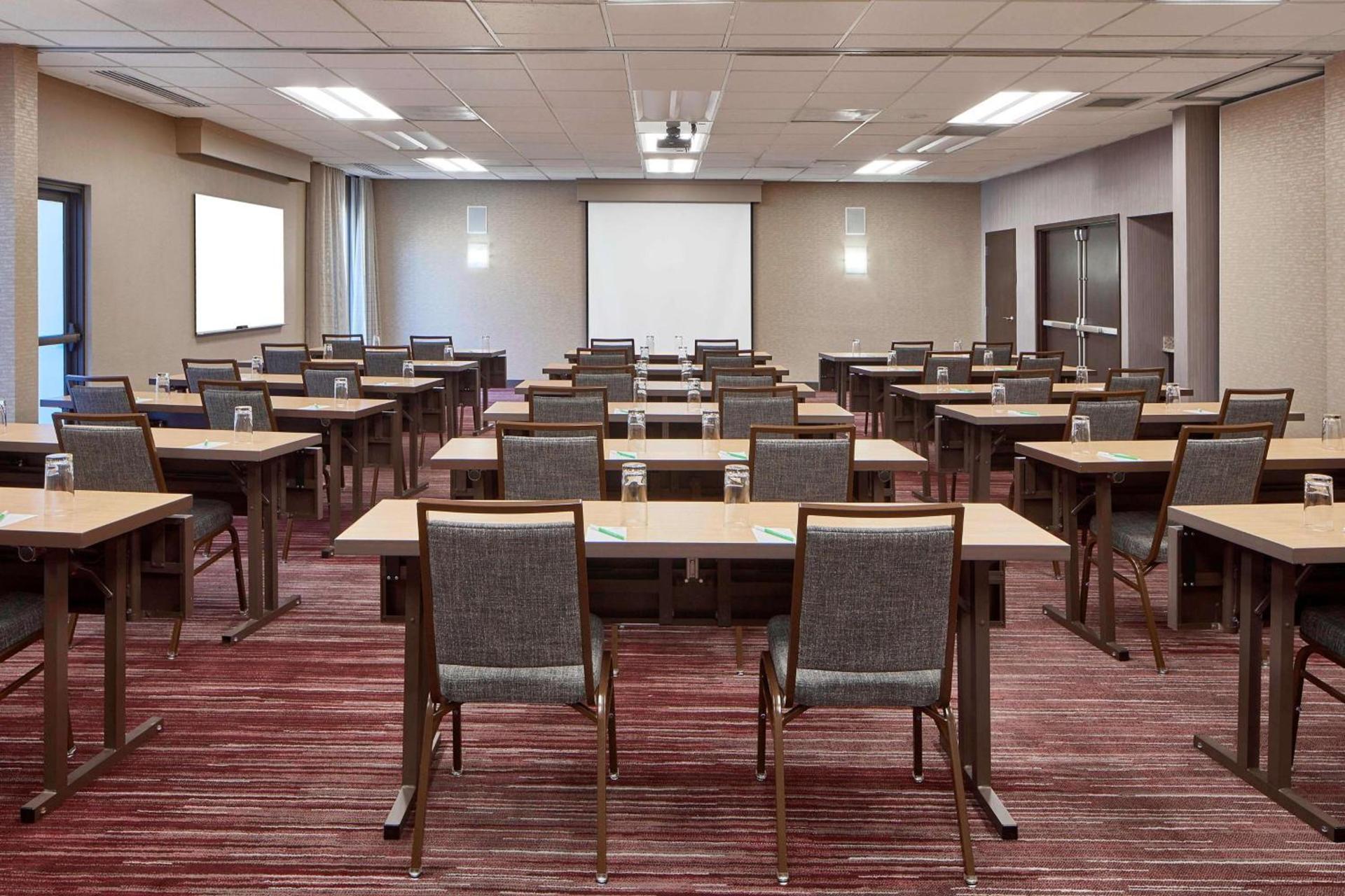Sonesta Select Raleigh Durham Airport Morrisville photo 28