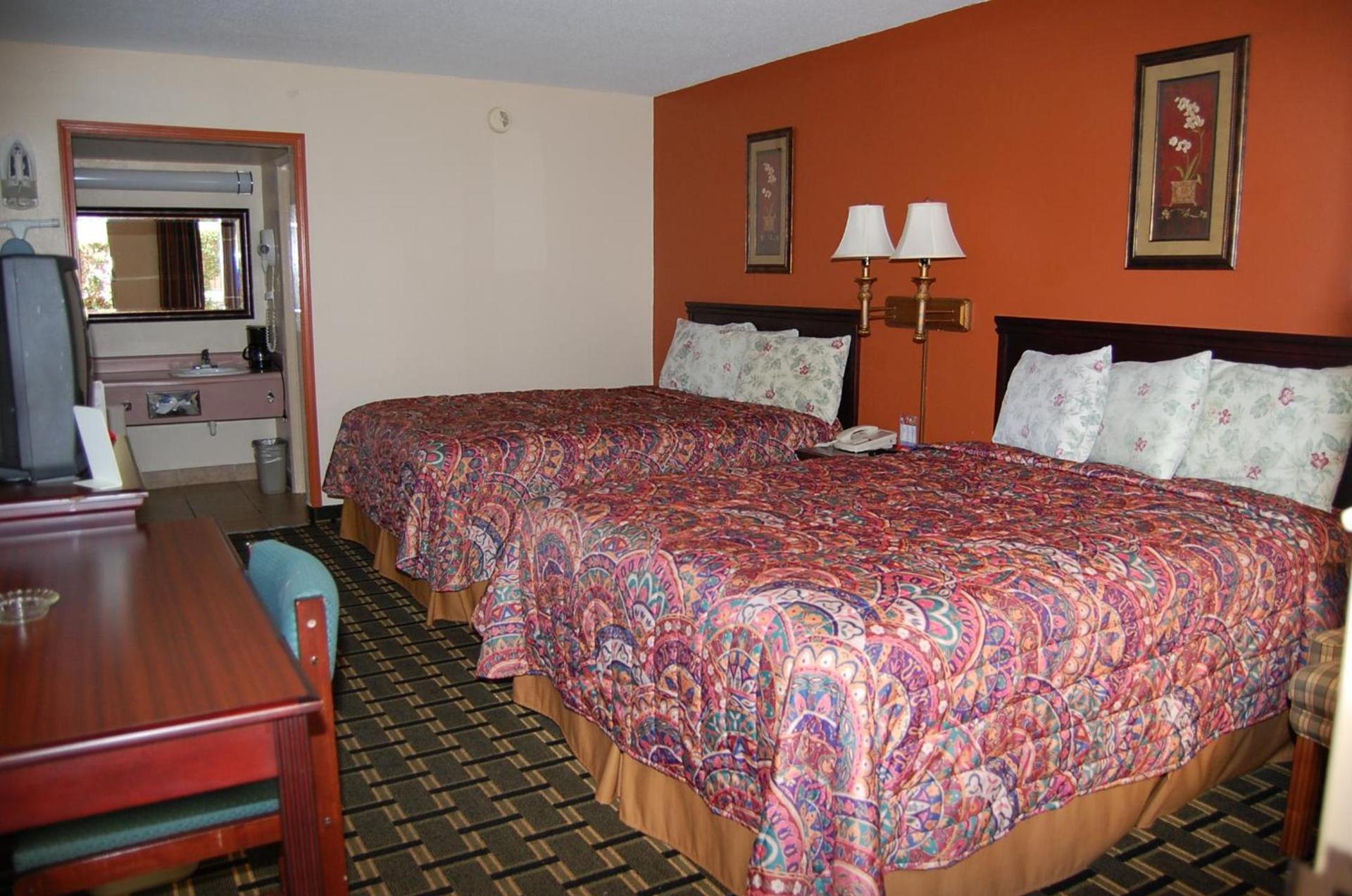 Executive Inn, Springdale photo 26