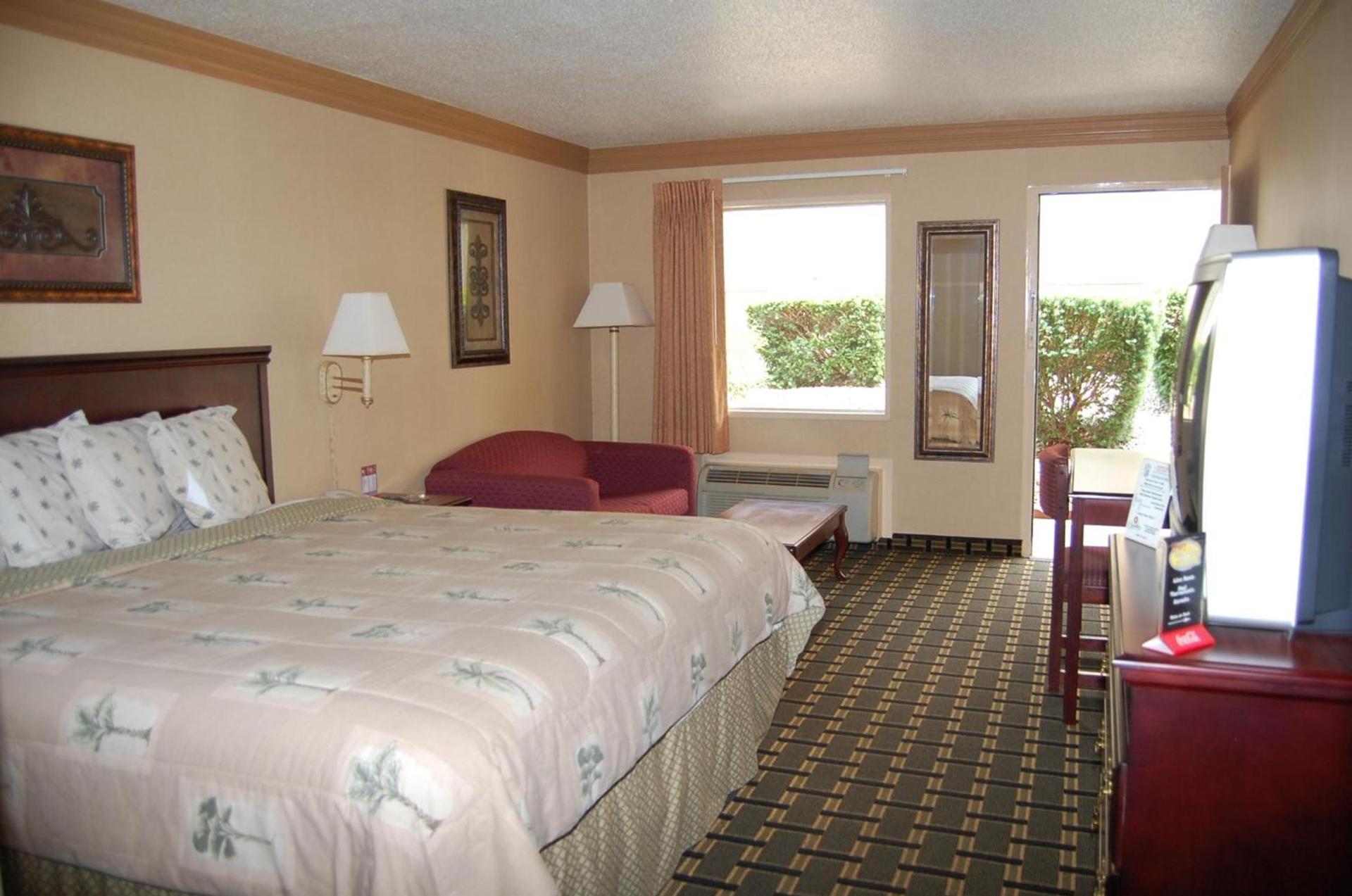 Executive Inn, Springdale photo 27